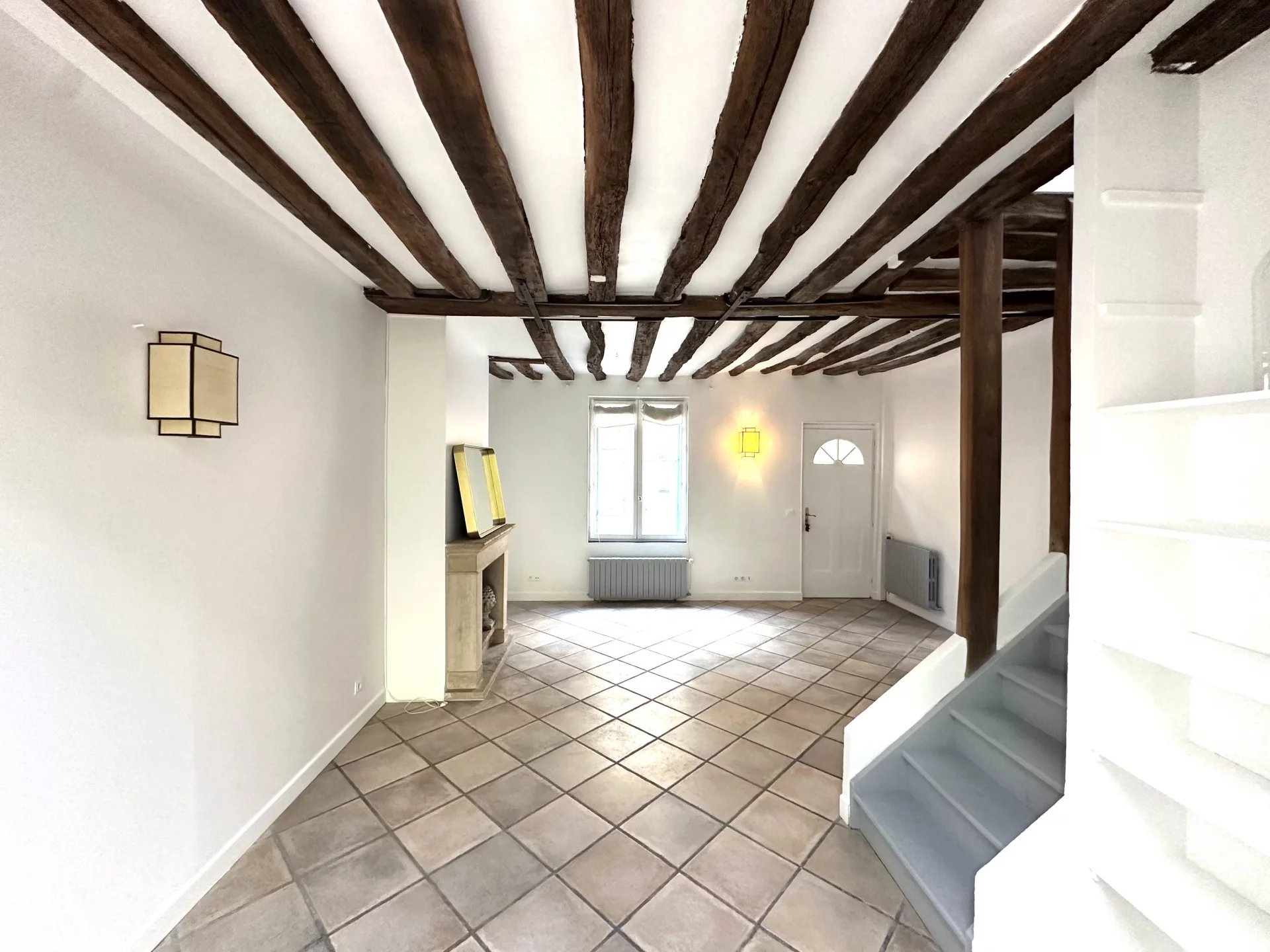 Saint-Germain-en-Laye, Île-de-France, 78100, FR, 3 Bedrooms Bedrooms, ,2 BathroomsBathrooms,Residential,For Sale,1994844