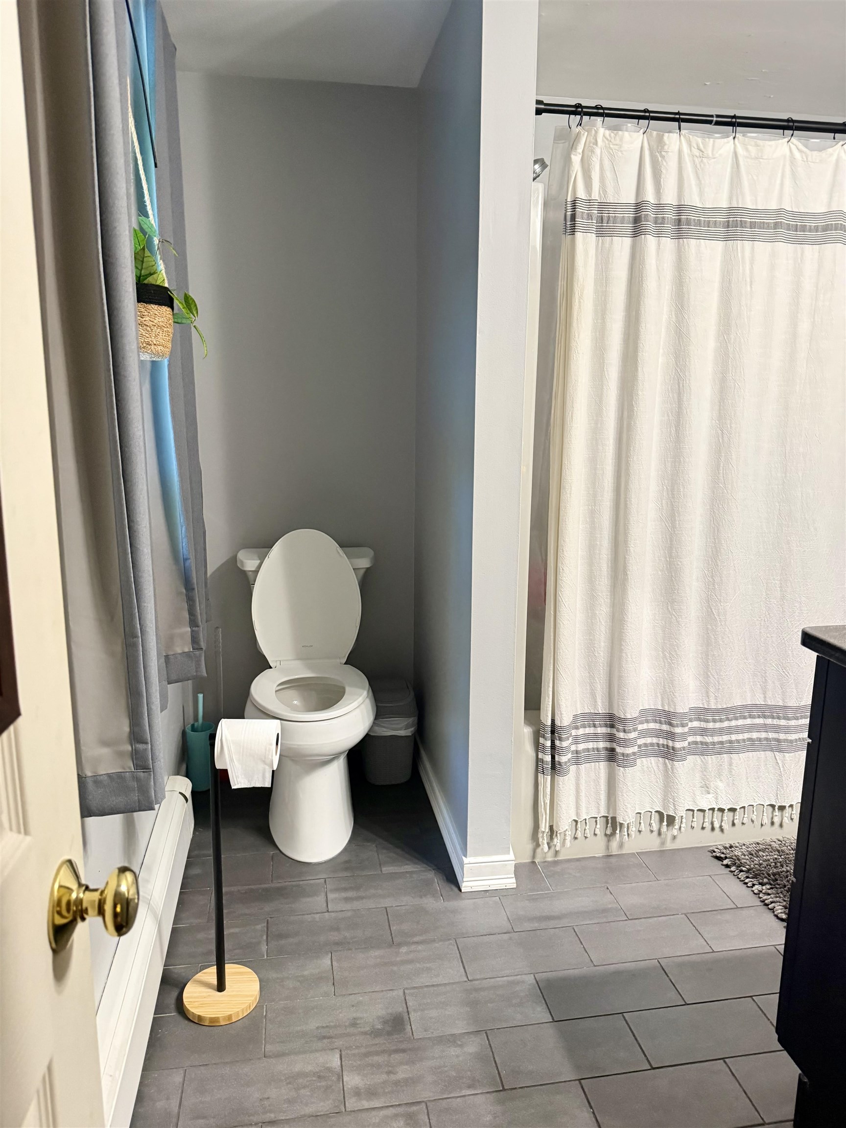 Newton, New Hampshire, 03858, United States, 3 Bedrooms Bedrooms, ,2 BathroomsBathrooms,Residential,For Sale,1981448