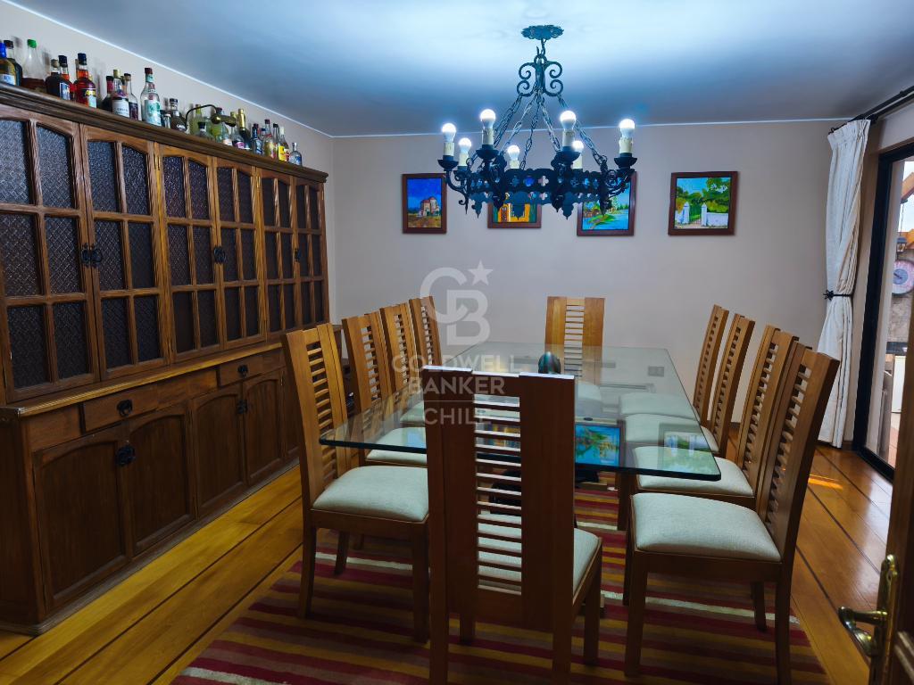 Las Condes, Chile, 5 Bedrooms Bedrooms, ,4 BathroomsBathrooms,Residential,For Sale,1821022