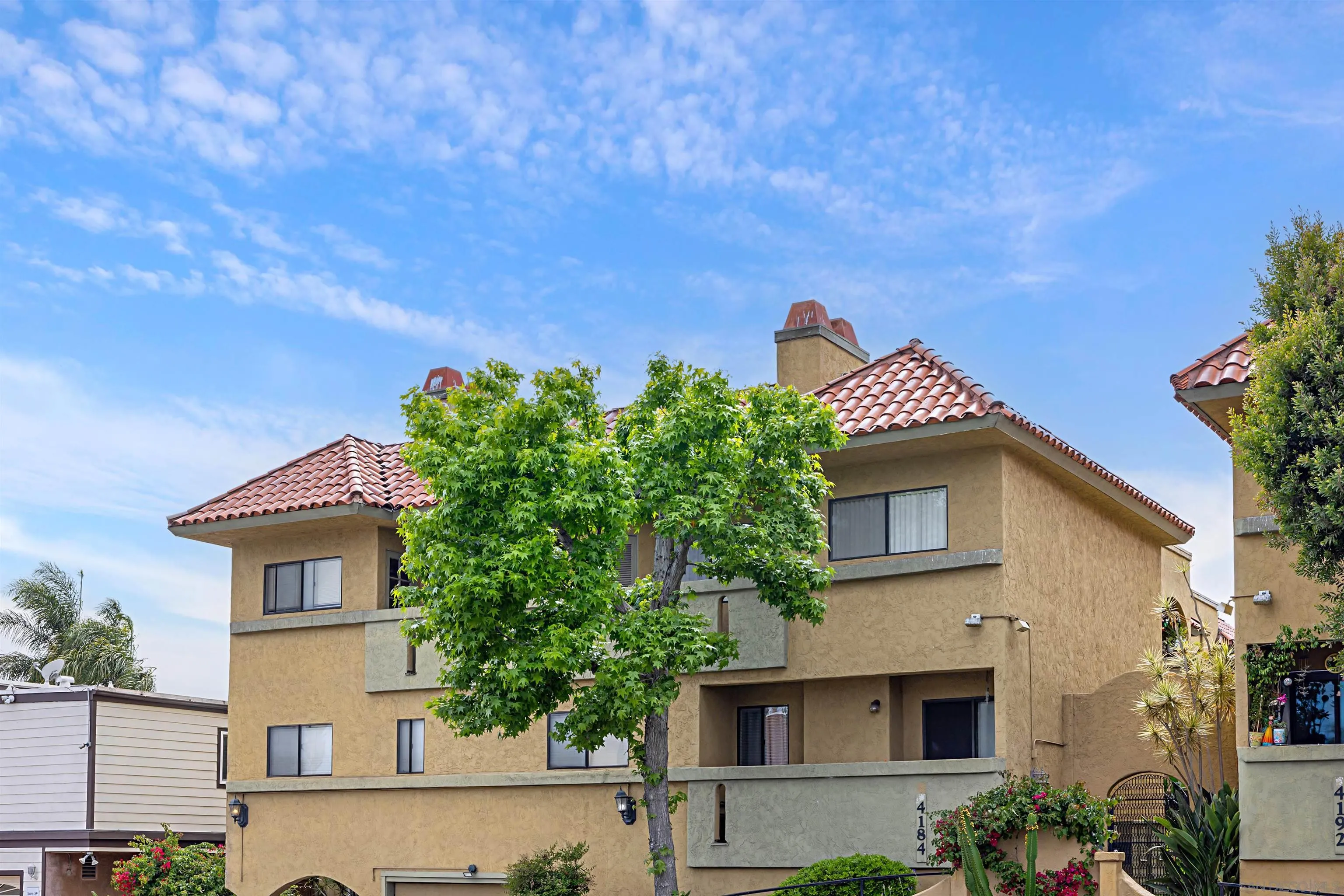 San Diego, California, 92104, United States, 2 Bedrooms Bedrooms, ,2 BathroomsBathrooms,Residential,For Sale,1917788