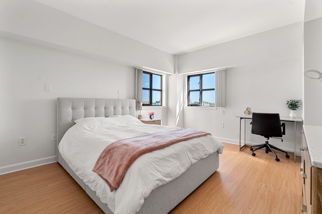 Cambridge, Massachusetts, 02139, United States, 1 Bedroom Bedrooms, ,2 BathroomsBathrooms,Residential,For Sale,1875314