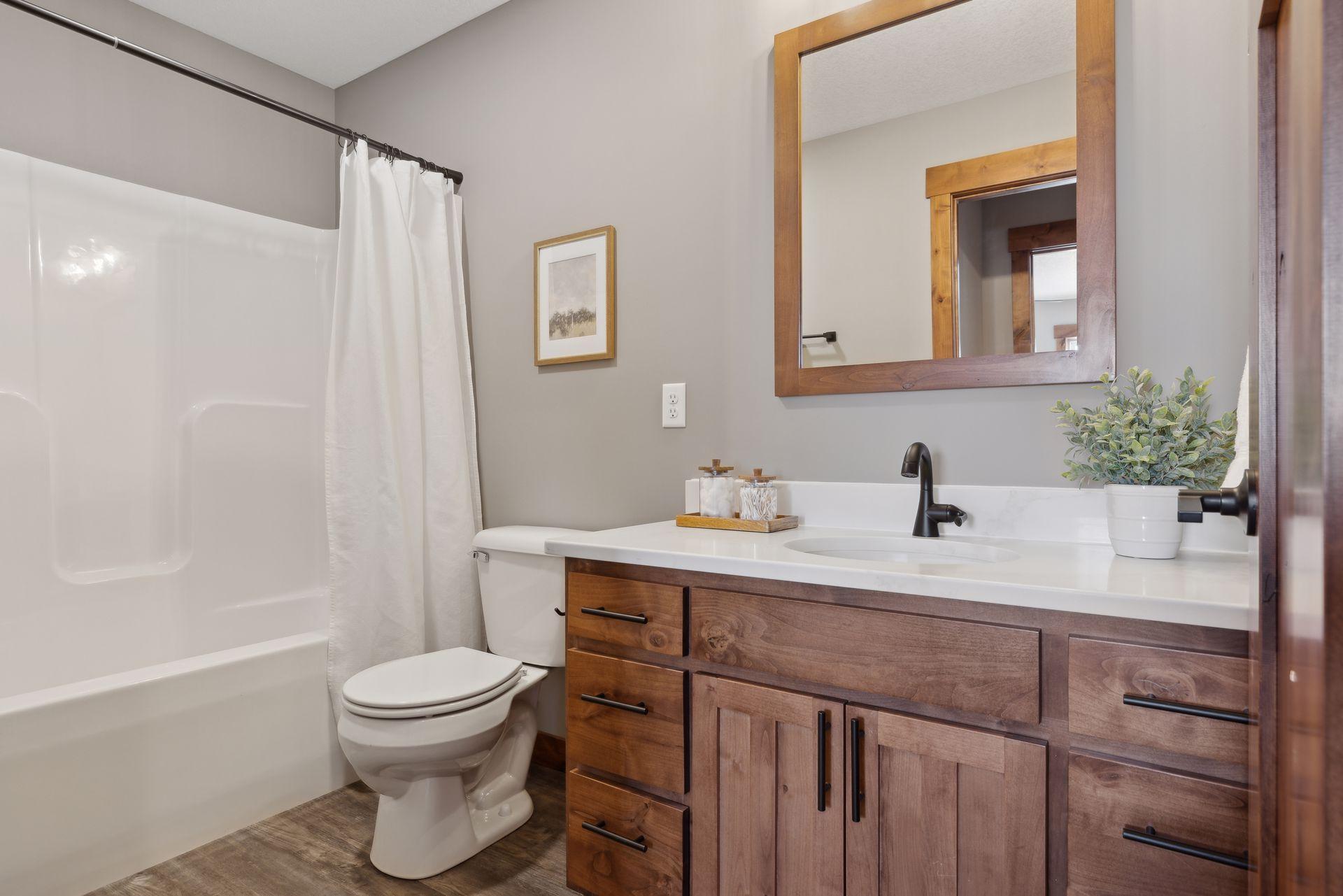Hammond, Wisconsin, 54015, United States, 4 Bedrooms Bedrooms, ,2 BathroomsBathrooms,Residential,For Sale,1918173