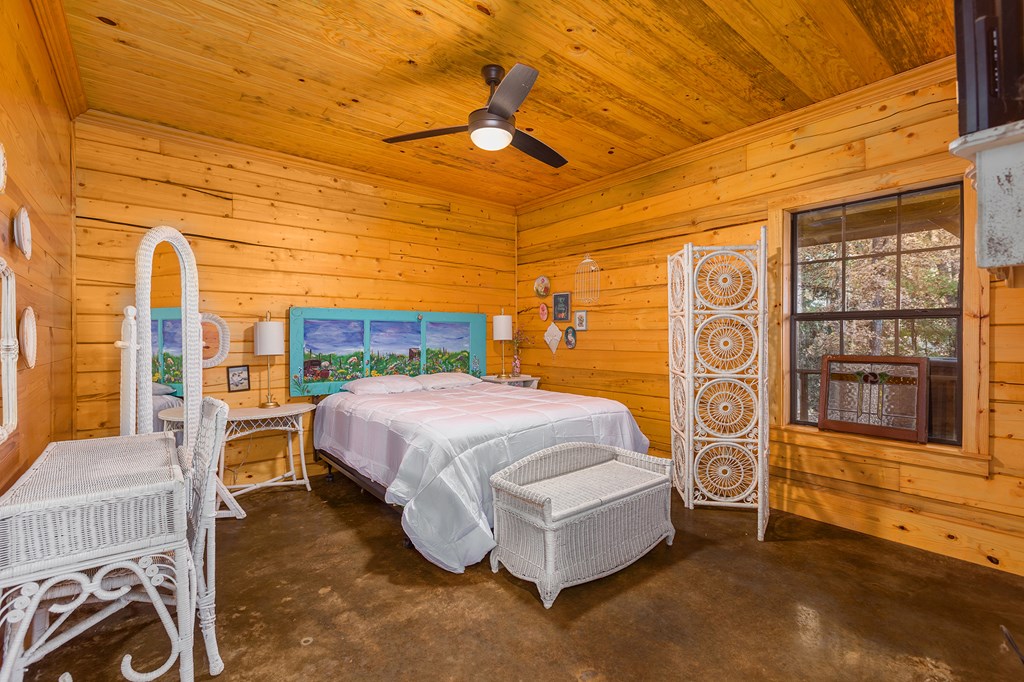 Huntington, Texas, 75949, United States, 3 Bedrooms Bedrooms, ,2 BathroomsBathrooms,Residential,For Sale,2002492