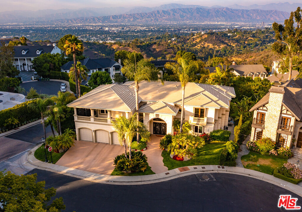 Beverly Hills, California, 90210, United States, 4 Bedrooms Bedrooms, ,5 BathroomsBathrooms,Residential,For Sale,1919871