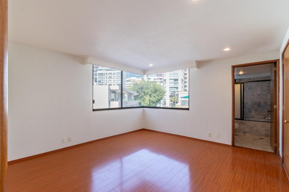 Miguel Hidalgo, Ciudad de México, 11000, Mexico, 2 Bedrooms Bedrooms, ,2 BathroomsBathrooms,Residential,For Sale,1684372
