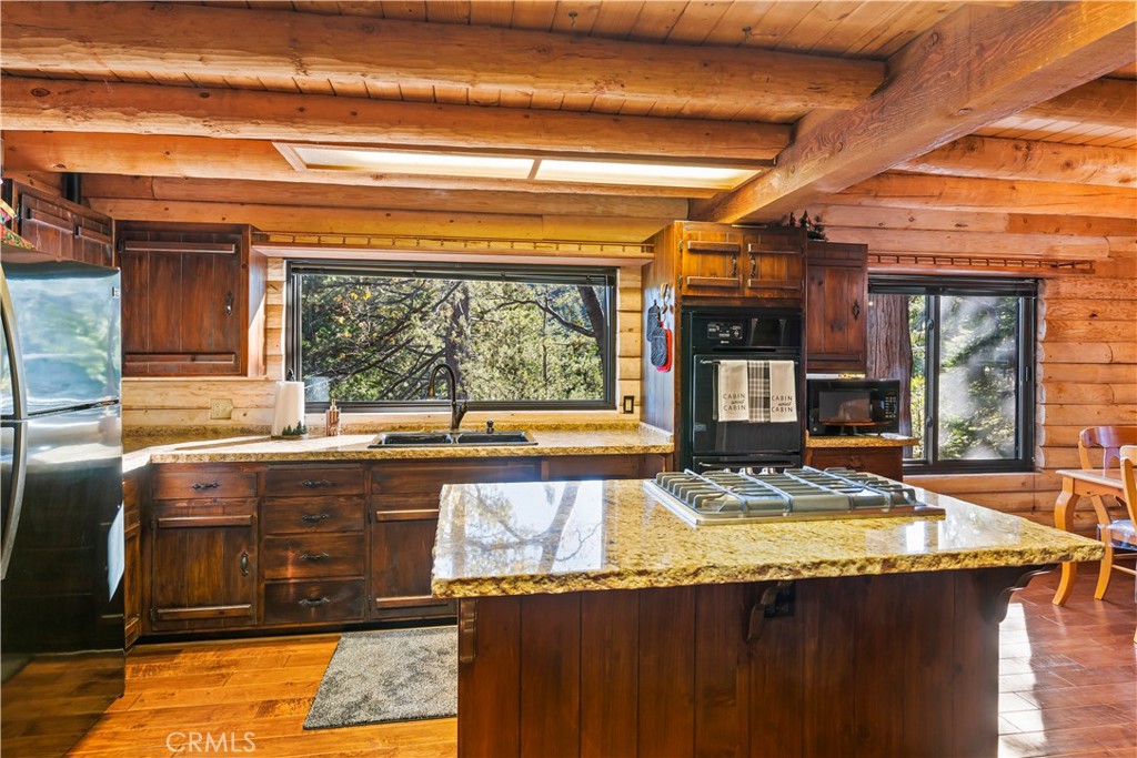 Twin Peaks, California, 92391, United States, 4 Bedrooms Bedrooms, ,3 BathroomsBathrooms,Residential,For Sale,1992478