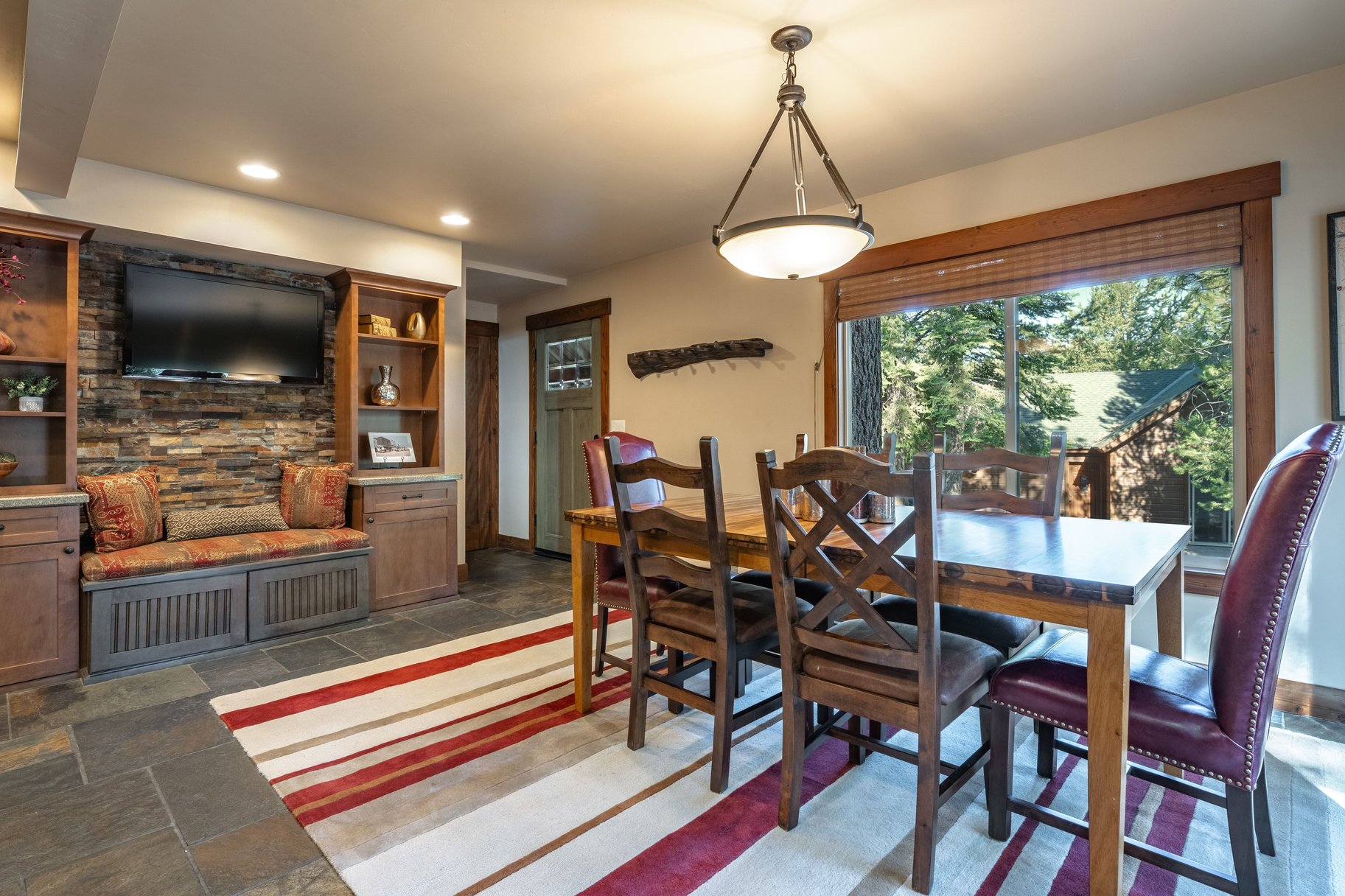  Updated Tahoe Donner retreat with a greenbelt setting - 物件實景