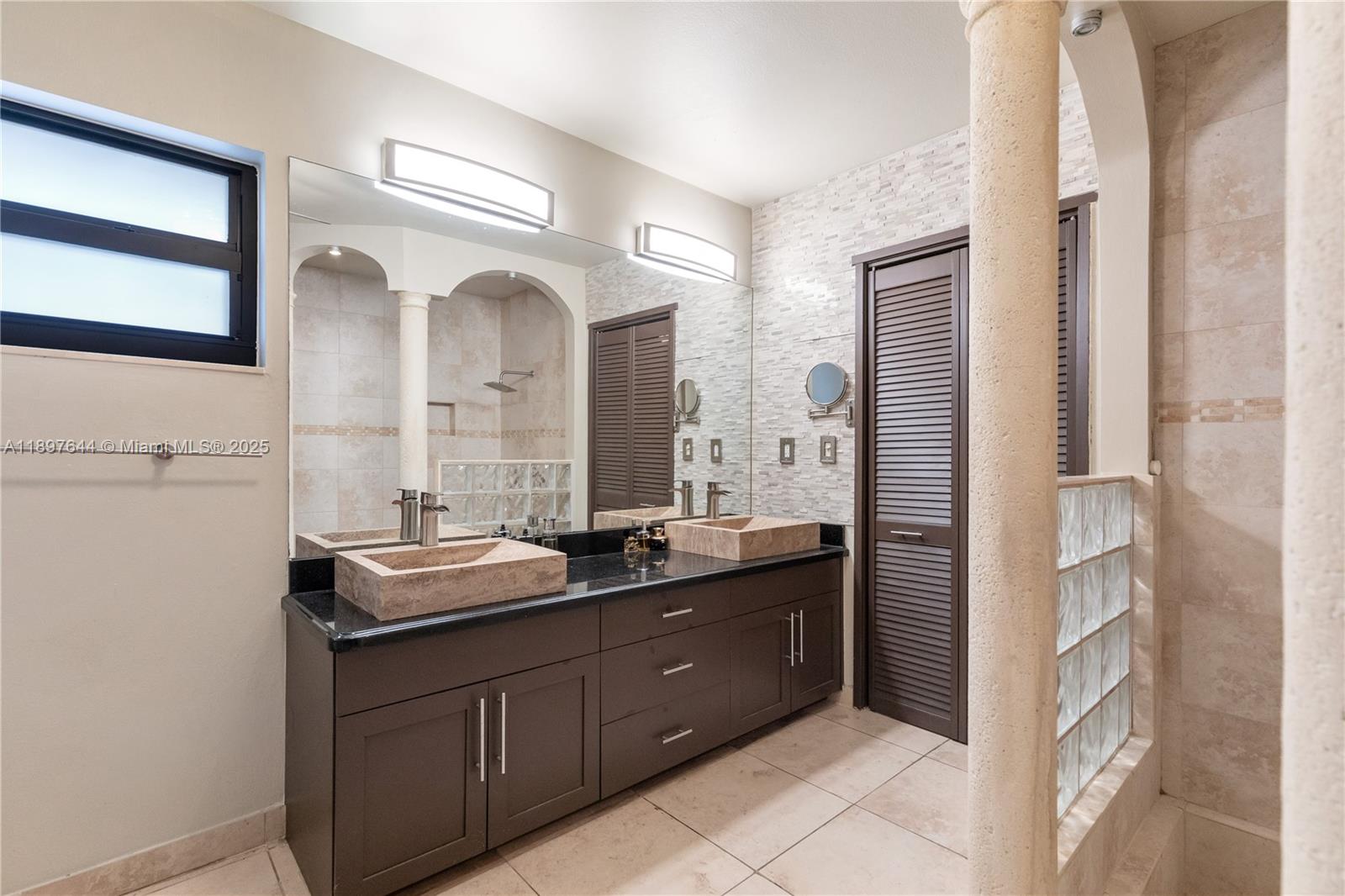 Palmetto Bay, Florida, 33157, United States, 4 Bedrooms Bedrooms, ,4 BathroomsBathrooms,Residential,For Sale,1966916