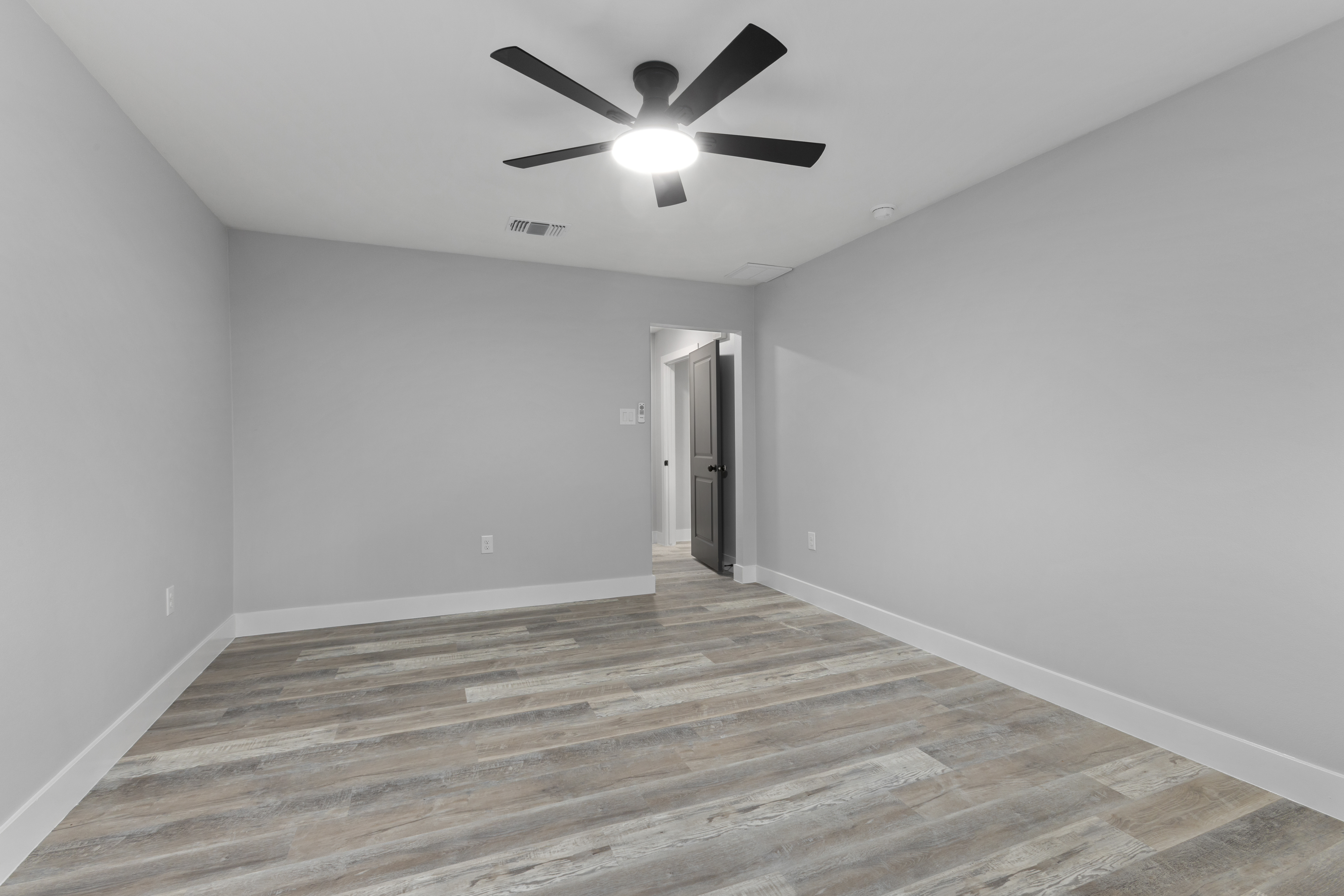  Fully Renovated Cul-de-Sac Living - 物件實景