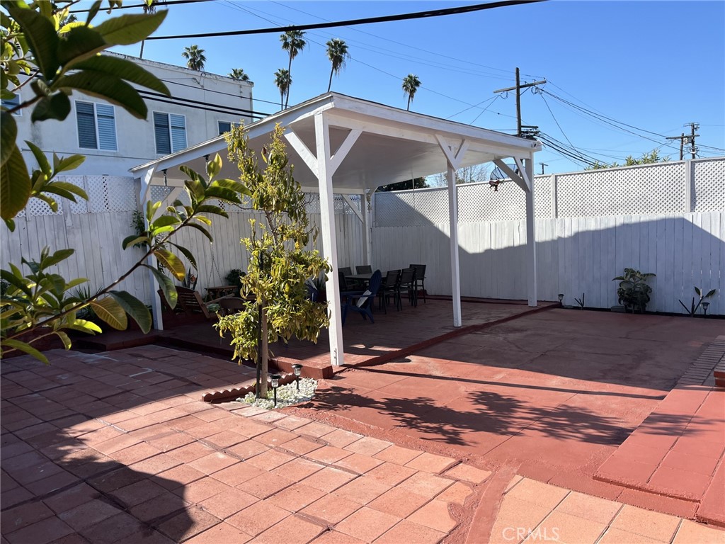 Los Angeles, California, 90026, United States, 3 Bedrooms Bedrooms, ,1 BathroomBathrooms,Residential,For Sale,1876735