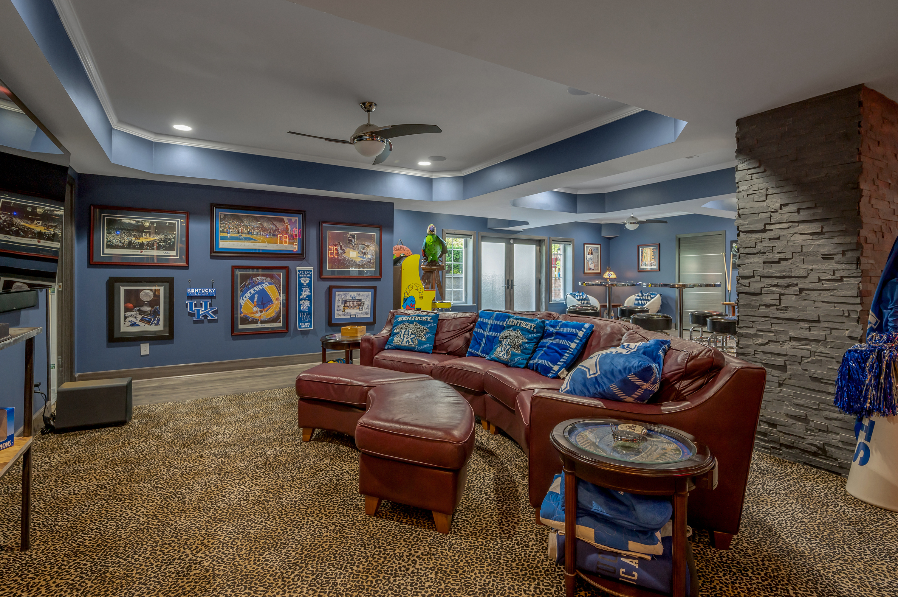  315 Whispering Brook Drive - 物件實景