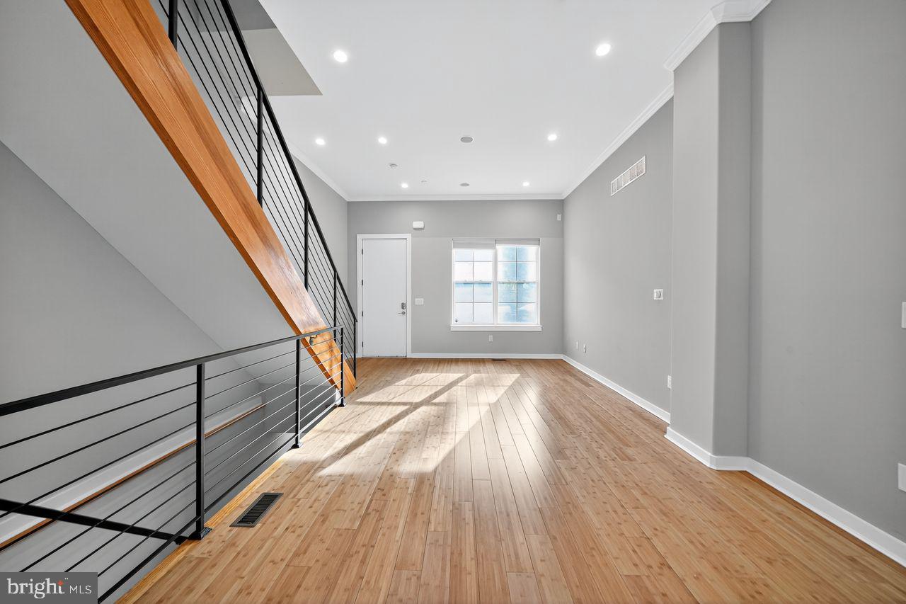 Philadelphia, Pennsylvania, 19146, United States, 4 Bedrooms Bedrooms, ,3 BathroomsBathrooms,Residential,For Sale,1960964