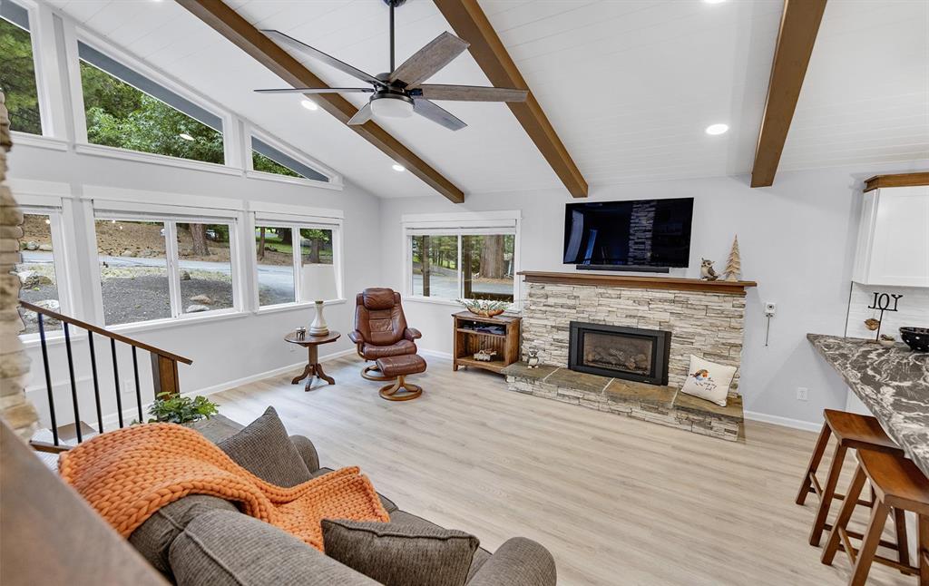 Lake Almanor Country Club, California, 96137, United States, 2 Bedrooms Bedrooms, ,2 BathroomsBathrooms,Residential,For Sale,1934247