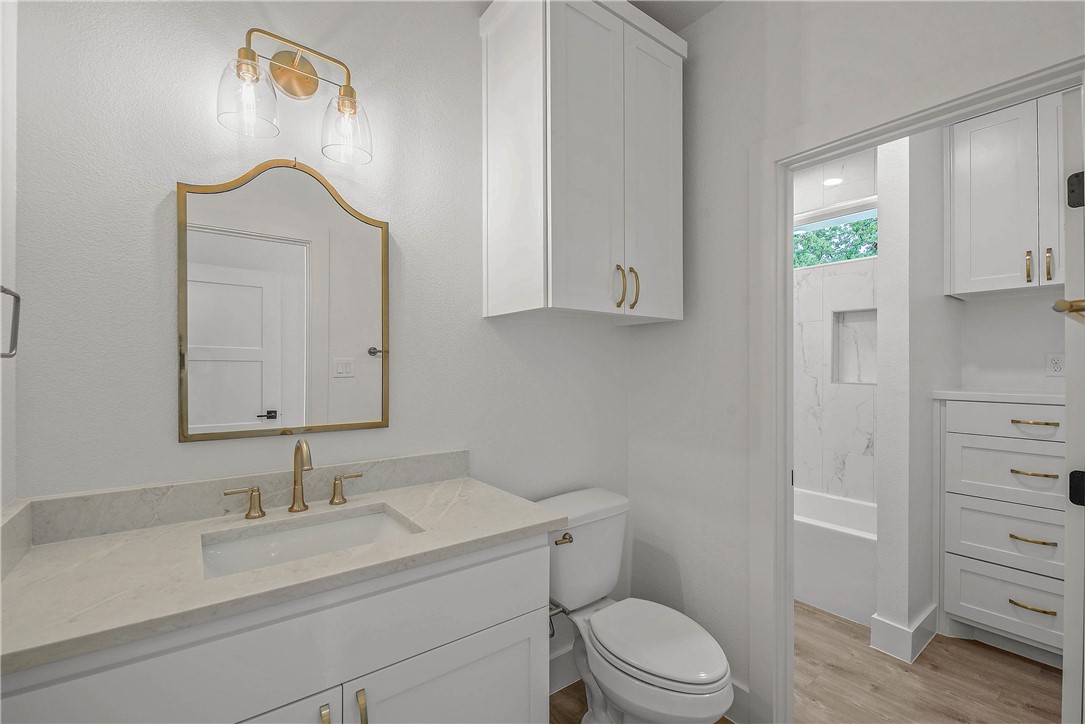 Franklin, Texas, 77856, United States, 4 Bedrooms Bedrooms, ,4 BathroomsBathrooms,Residential,For Sale,1982097