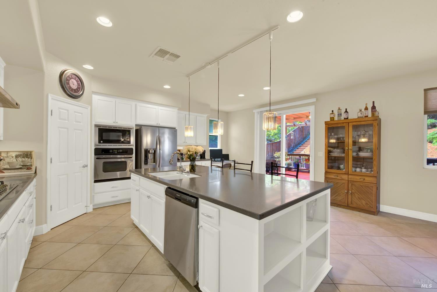 Fairfield, California, 94534, United States, 5 Bedrooms Bedrooms, ,4 BathroomsBathrooms,Residential,For Sale,1892919