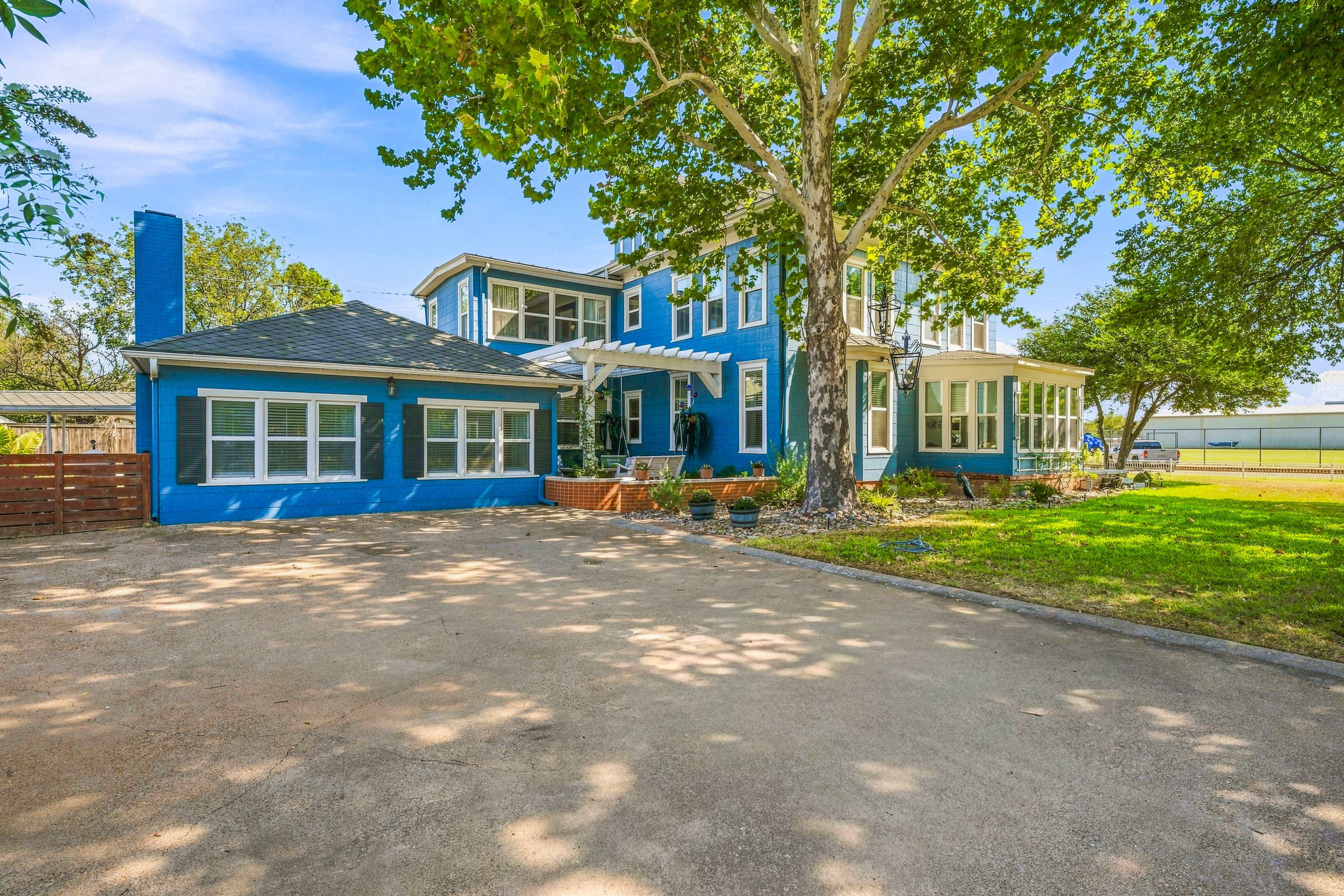  730 Virginia Street, Graham, TX, 76450 - 物件實景