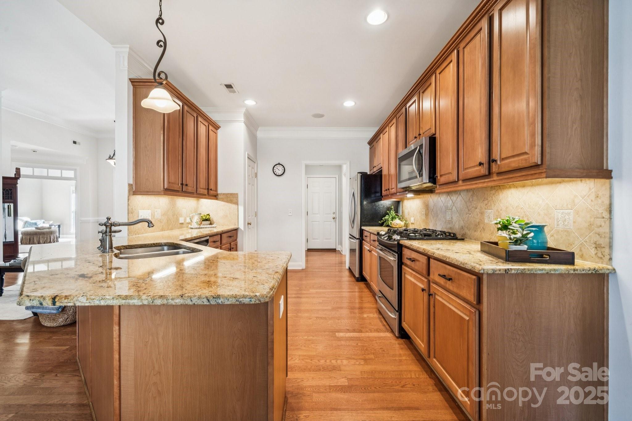 Mooresville, North Carolina, 28115, United States, 4 Bedrooms Bedrooms, ,3 BathroomsBathrooms,Residential,For Sale,1989263