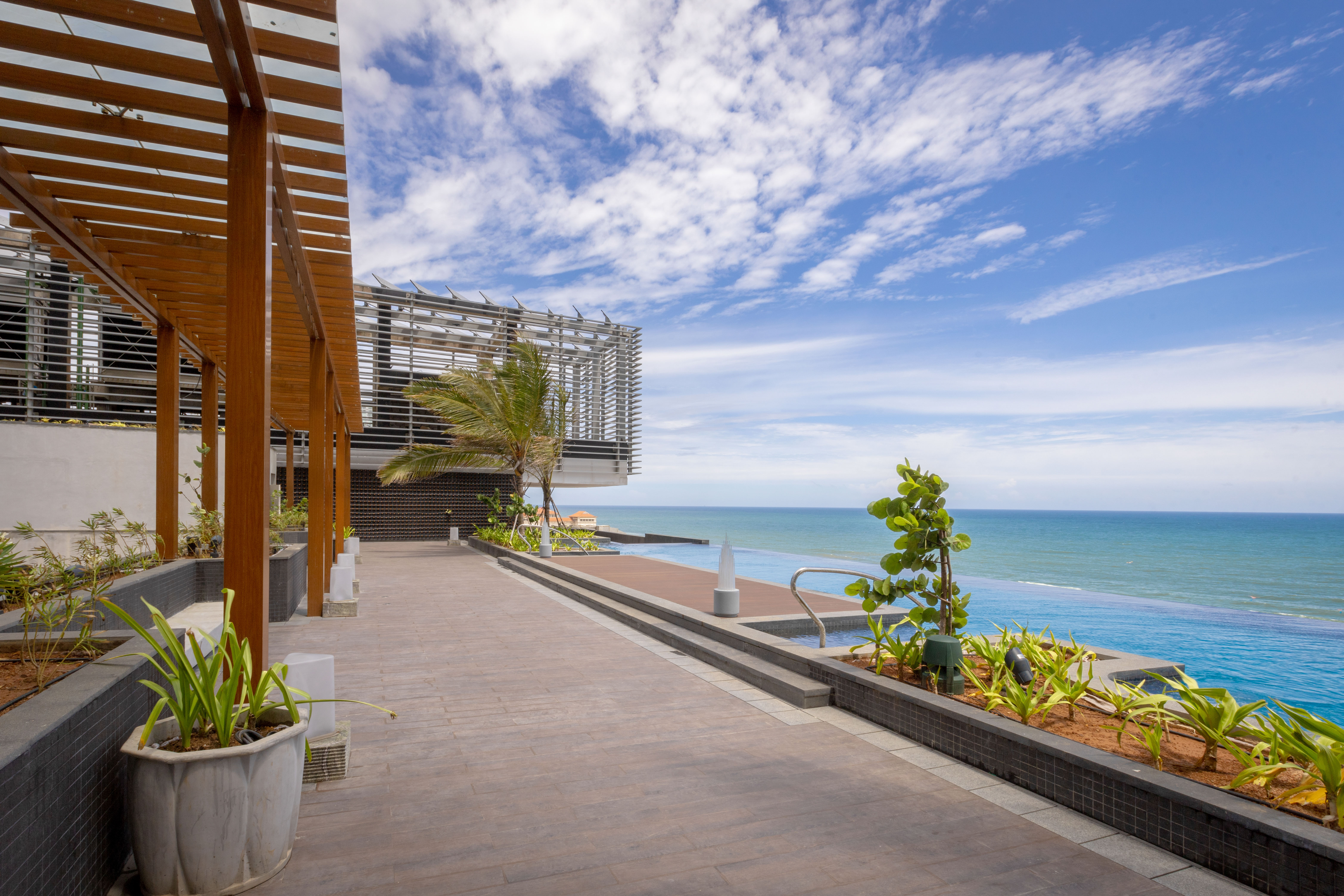  Sky Mansion on 7th floor with ocean views at Sapphire Residences - 物件實景