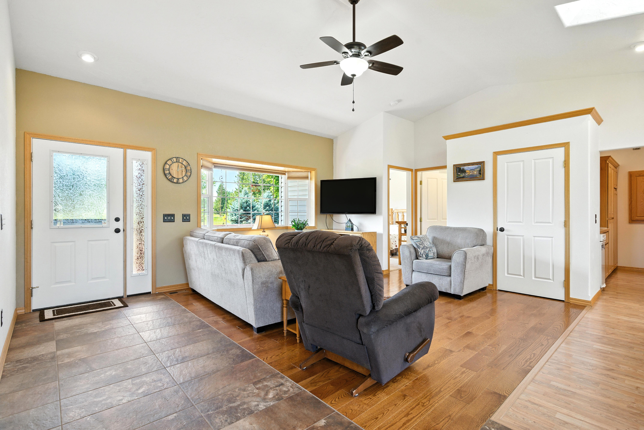 Bonners Ferry, Idaho, 83805, United States, 3 Bedrooms Bedrooms, ,2 BathroomsBathrooms,Residential,For Sale,1921279