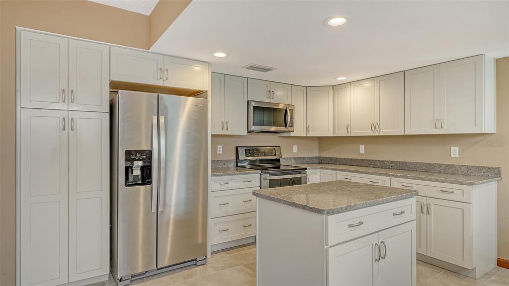 Bradenton, Florida, 34209, United States, 4 Bedrooms Bedrooms, ,2 BathroomsBathrooms,Residential,For Sale,1917676