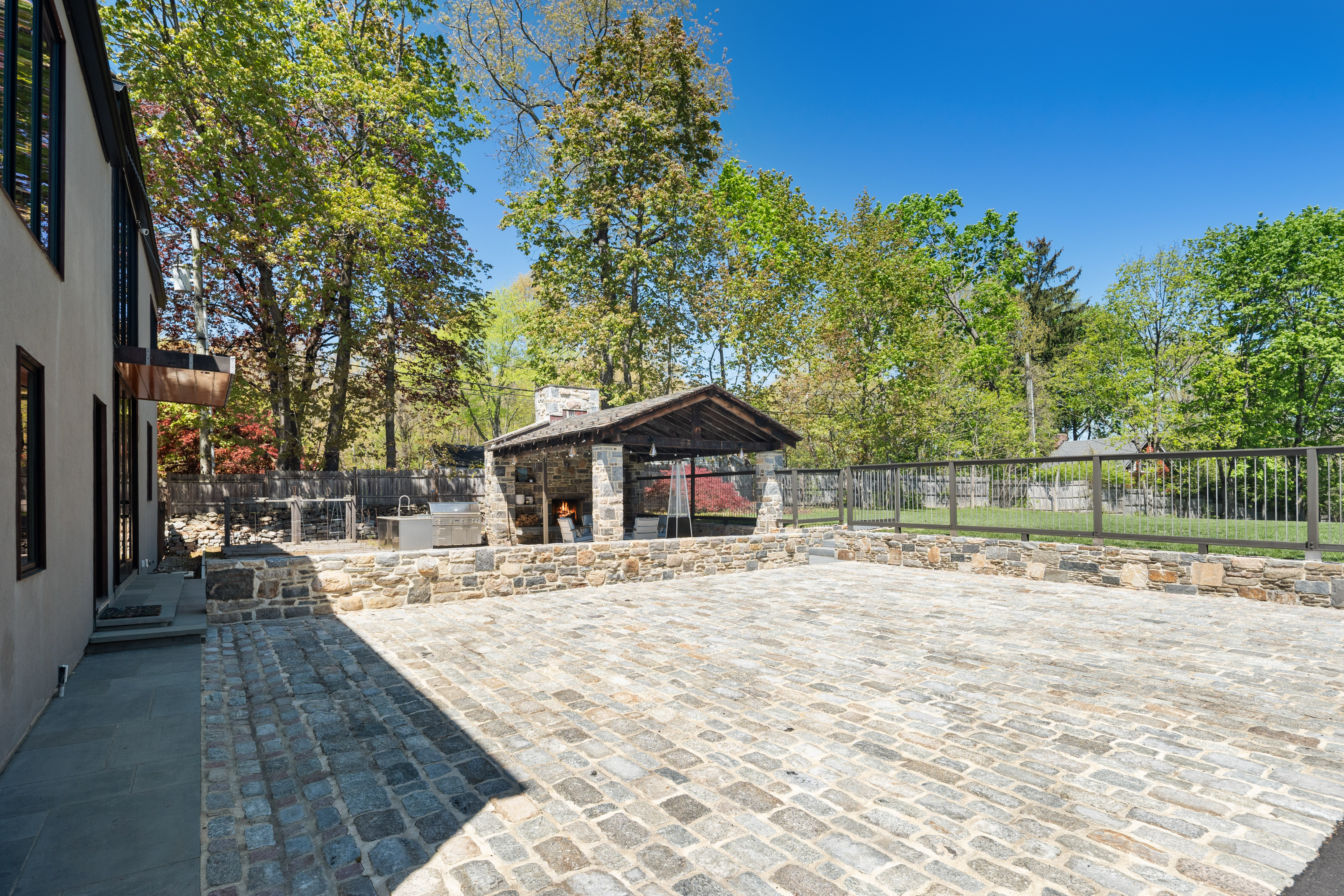  176 Ponus Avenue - 物件實景
