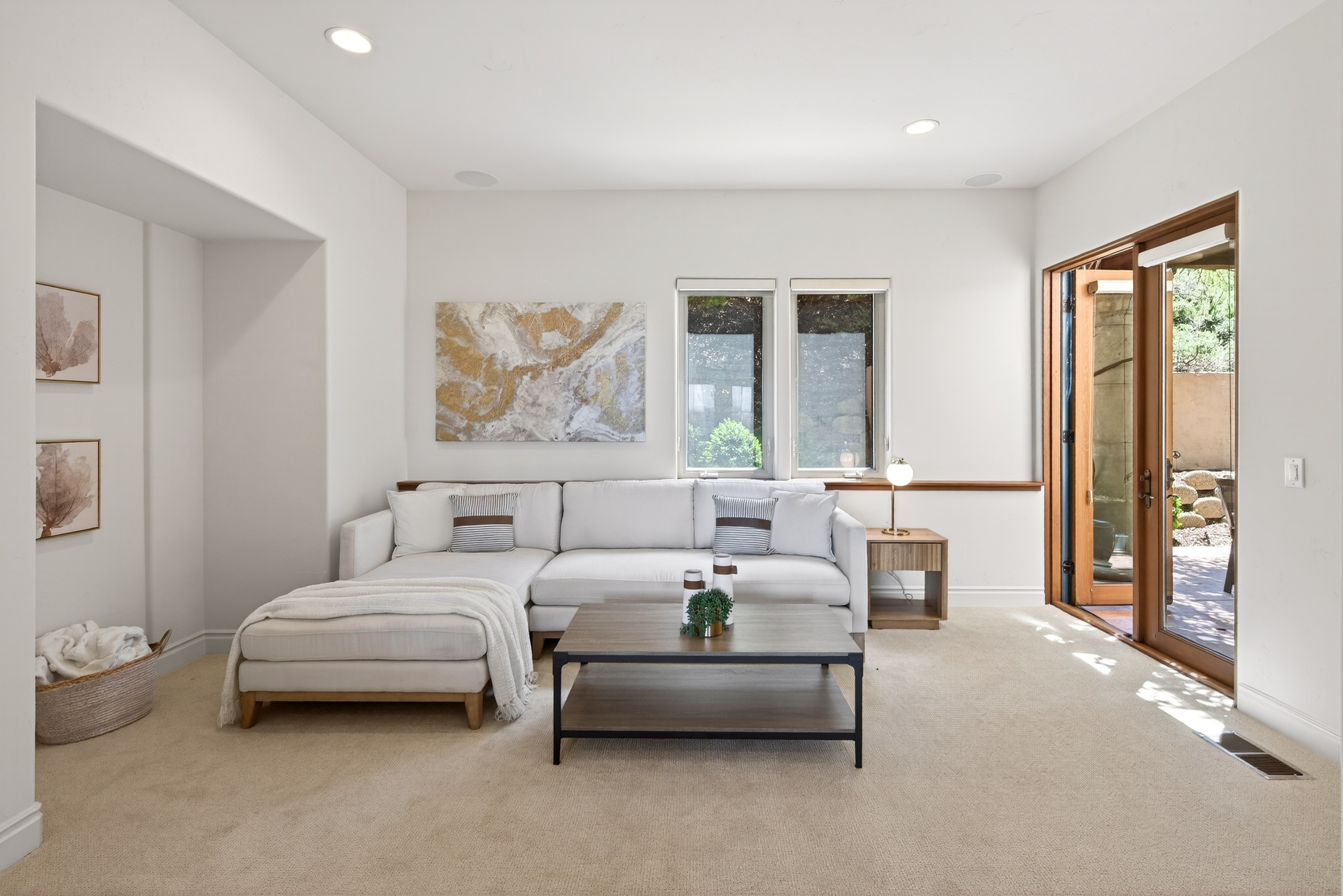  An Extraordinary Round Hill Estate Defined by Privacy, Views, and Sophistication - 物件實景