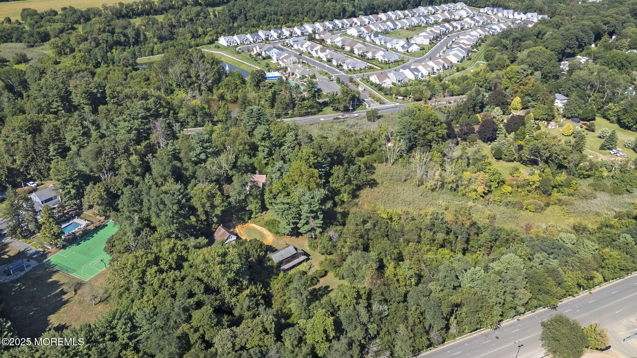 Freehold, New Jersey, 07728, United States, 4 Bedrooms Bedrooms, ,2 BathroomsBathrooms,Residential,For Sale,2005222