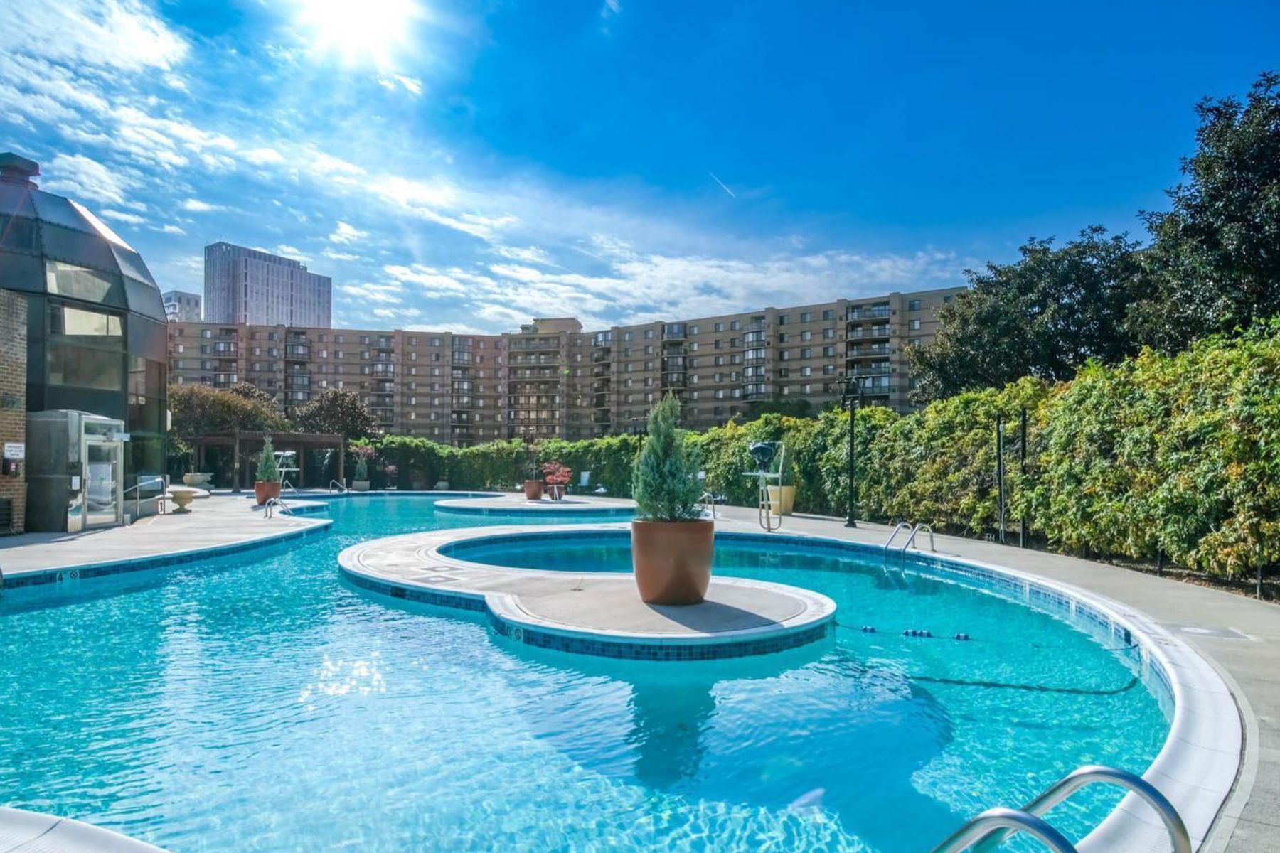  8380 Greensboro Drive, Mclean, VA, 22102 - 物件實景