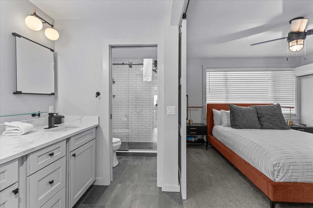 Stowe, Vermont, 05672, United States, 2 Bedrooms Bedrooms, ,2 BathroomsBathrooms,Residential,For Sale,1686552