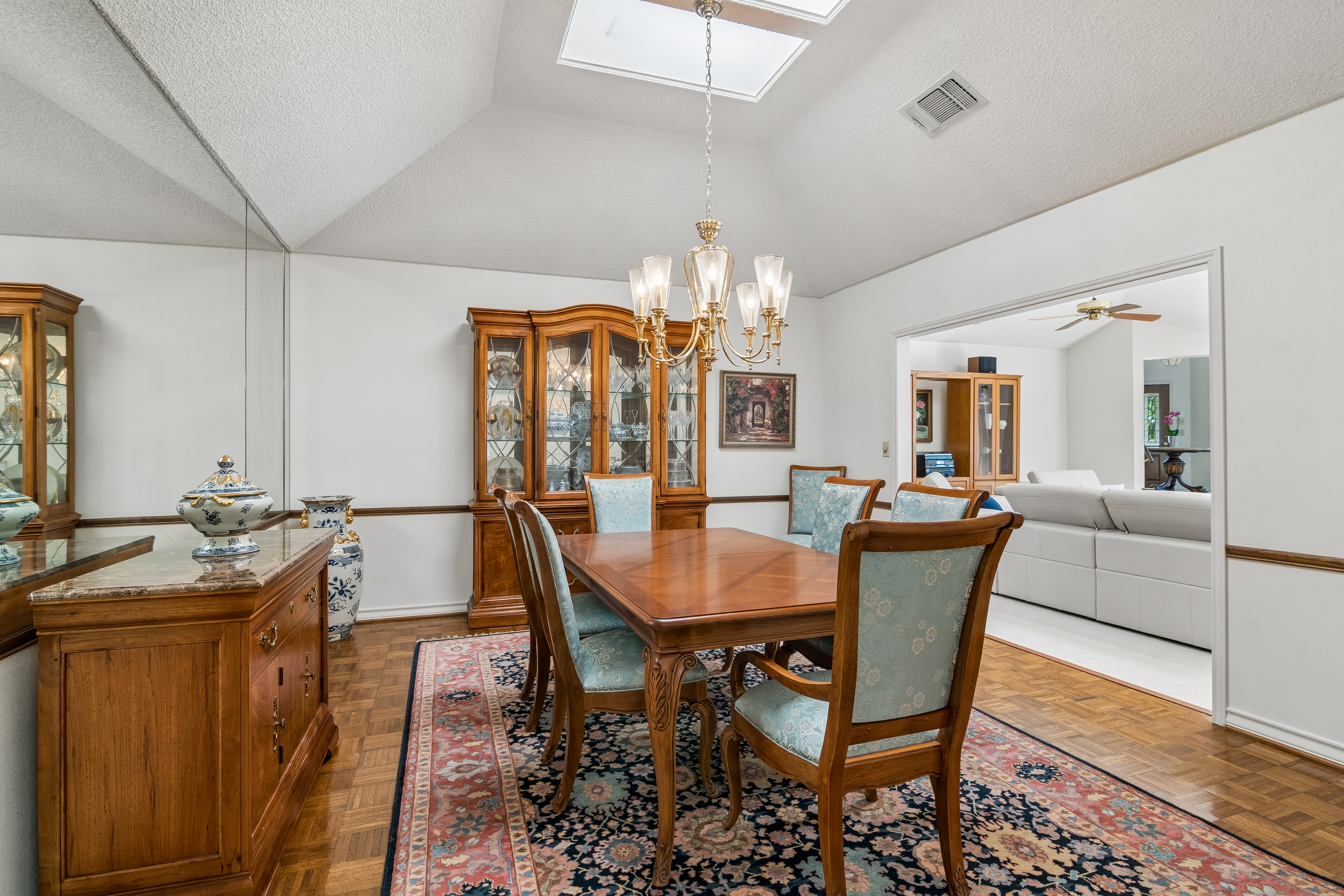  Custom Garden Home in Desirable Windcrest - 物件實景