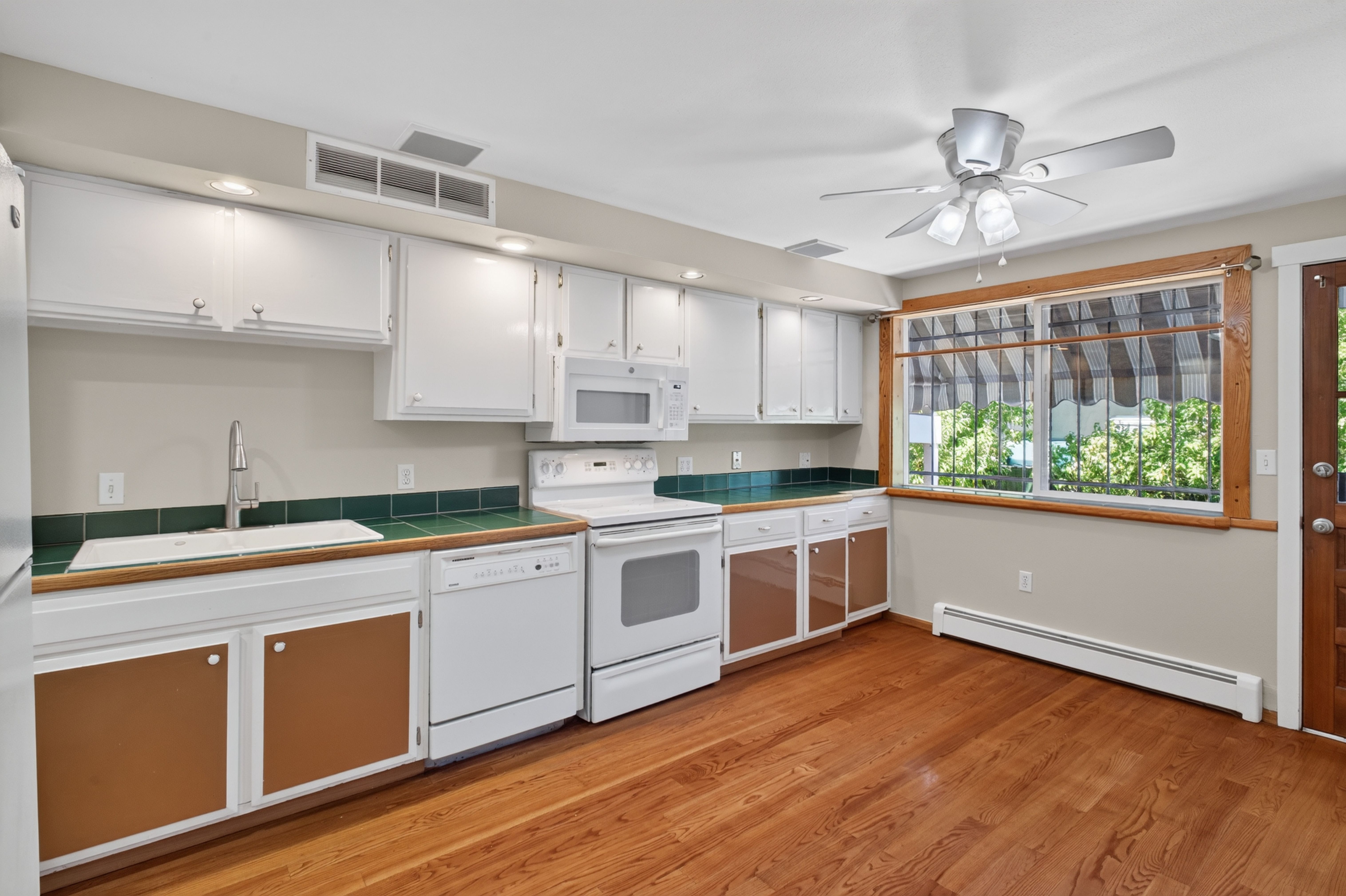  Unique Multi-Level Townhome by Cherry Hills Village with Balcony Suite & Golf Ac - 物件實景