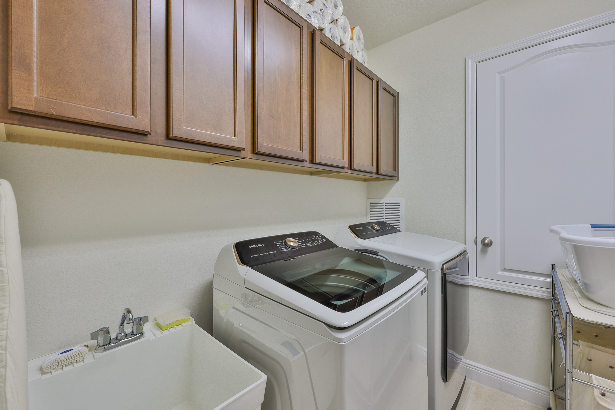 Tampa, Florida, 33616, United States, 3 Bedrooms Bedrooms, ,3 BathroomsBathrooms,Residential,For Sale,1981875