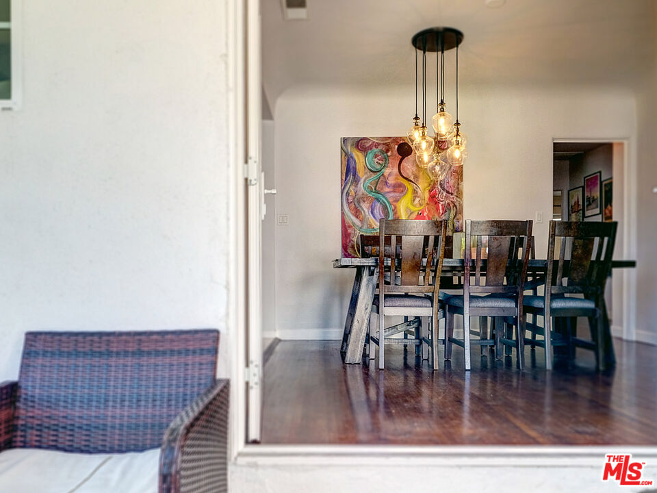 Los Angeles, California, 90019, United States, 4 Bedrooms Bedrooms, ,3 BathroomsBathrooms,Residential,For Sale,1924996