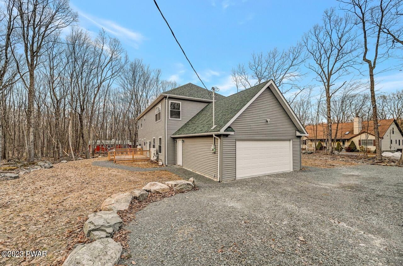 Lords Valley, Pennsylvania, 18428, United States, 4 Bedrooms Bedrooms, ,3 BathroomsBathrooms,Residential,For Sale,1923222