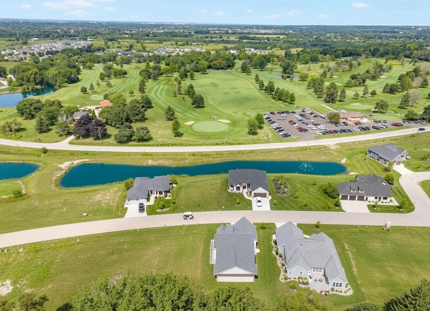 DE PERE, Wisconsin, 54115, United States, 2 Bedrooms Bedrooms, ,3 BathroomsBathrooms,Residential,For Sale,1978807