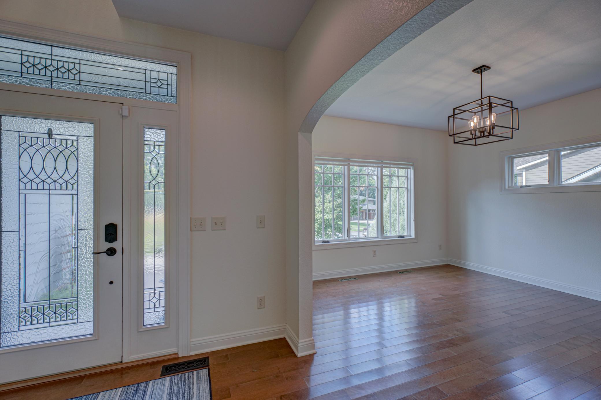 Eau Claire, Wisconsin, 54701, United States, 6 Bedrooms Bedrooms, ,2 BathroomsBathrooms,Residential,For Sale,1992855