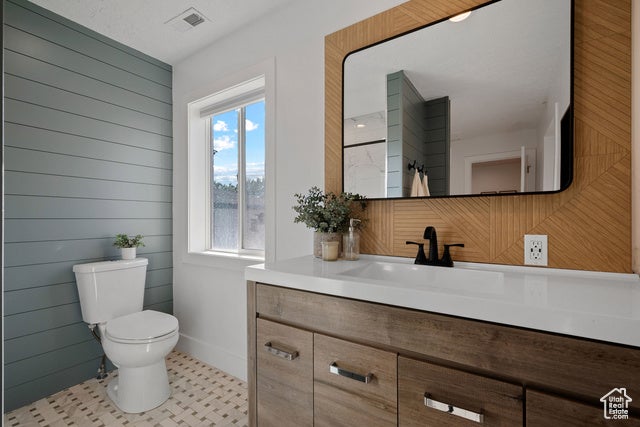 Holladay, Utah, 84121, United States, 4 Bedrooms Bedrooms, ,3 BathroomsBathrooms,Residential,For Sale,1984461