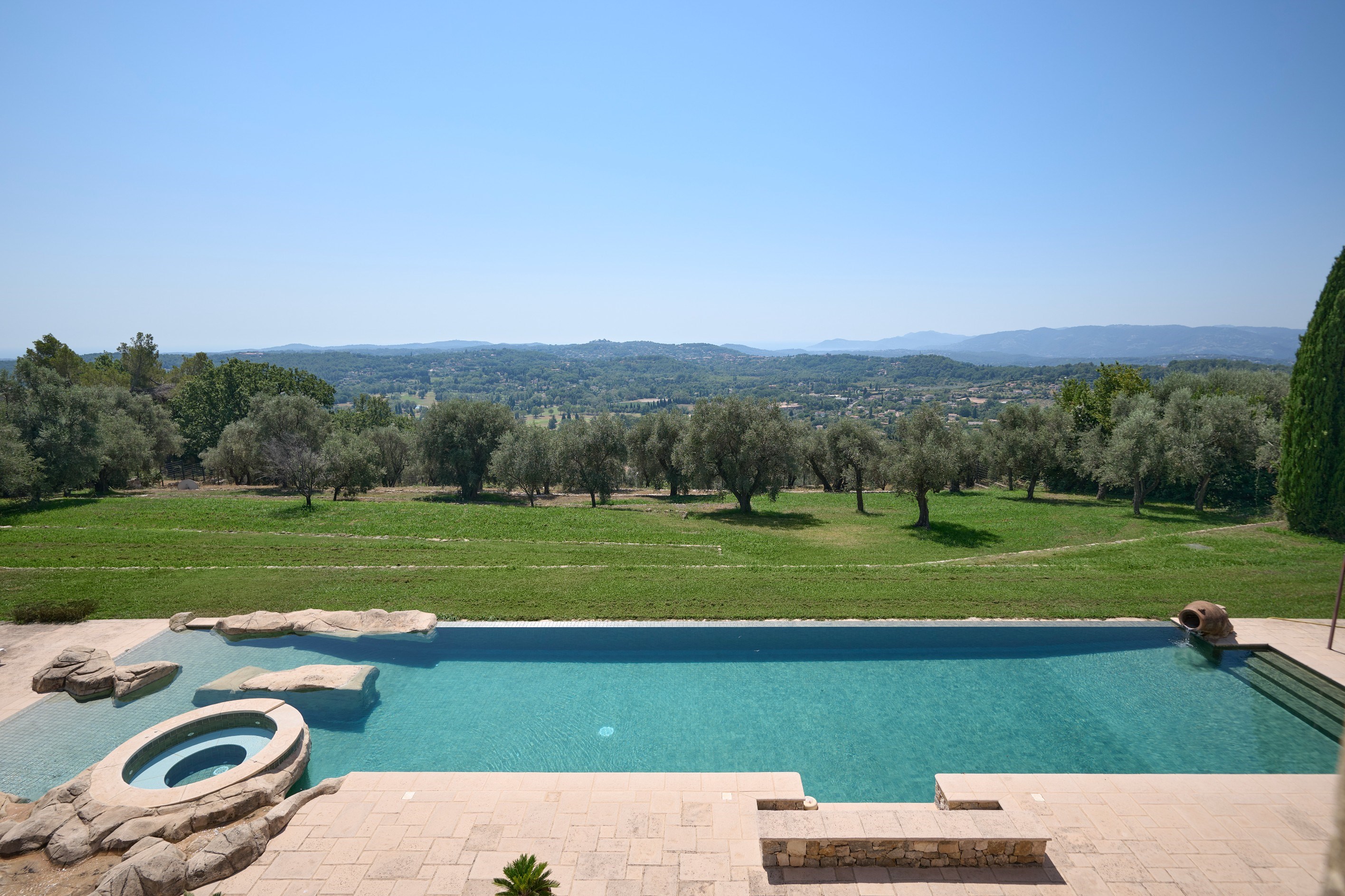  Luxury estate in Châteauneuf-Grasse with panoramic sea views, 625 sqm residence - 物件實景