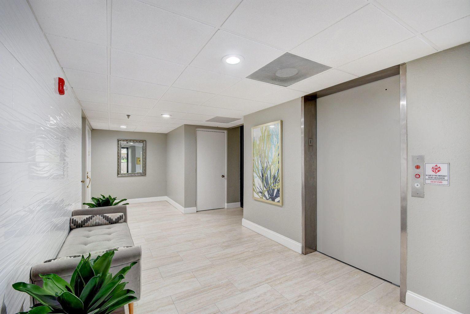 Hypoluxo, Florida, 33462, United States, 2 Bedrooms Bedrooms, ,2 BathroomsBathrooms,Residential,For Sale,1736314