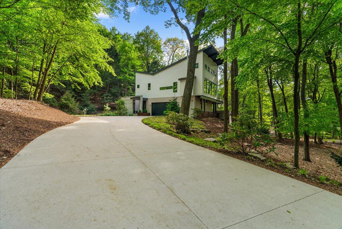 Saugatuck, Michigan, 49453, United States, 4 Bedrooms Bedrooms, ,4 BathroomsBathrooms,Residential,For Sale,1826741