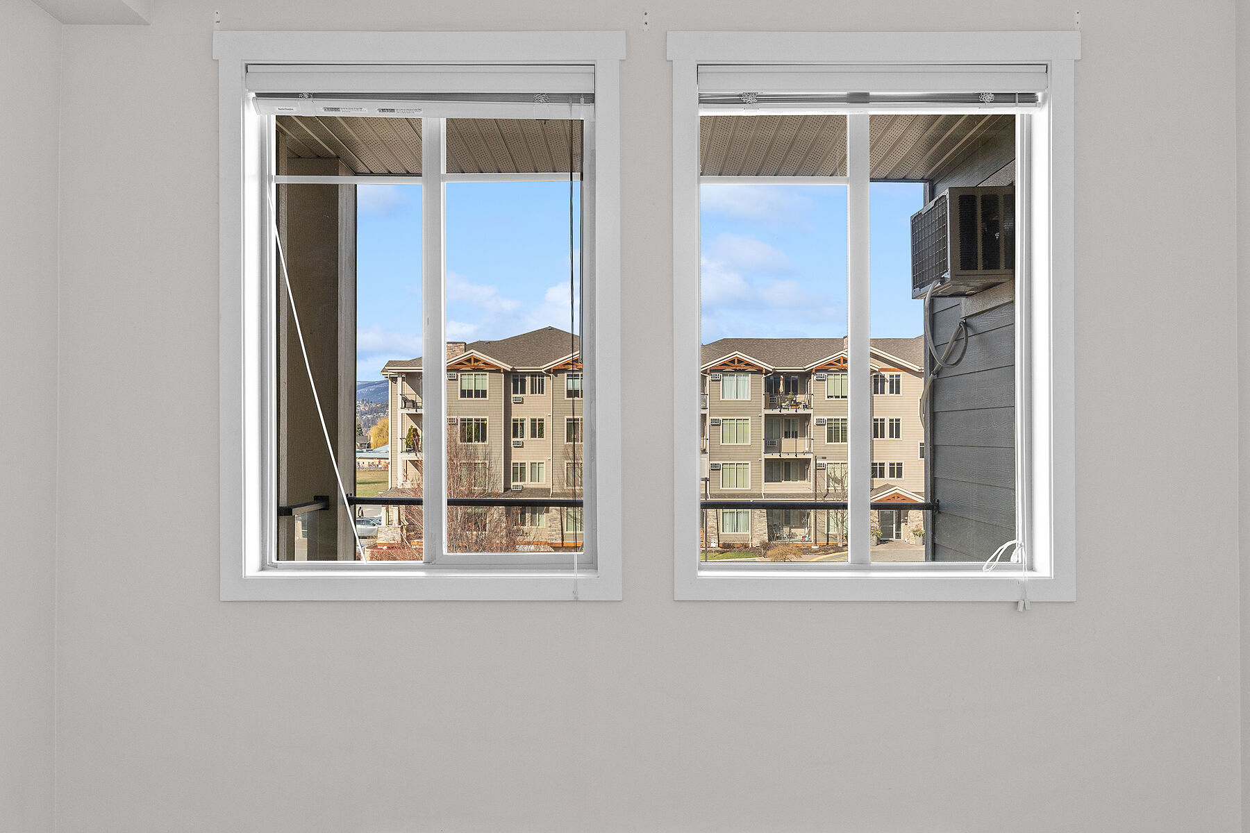  Mission Meadows Condo - 物件實景