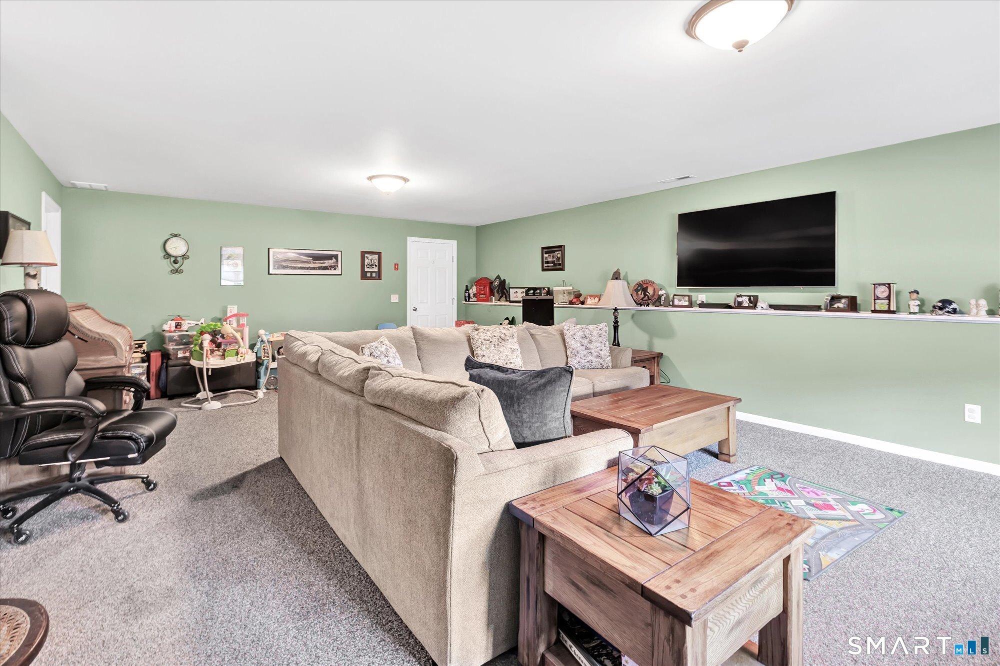 Ansonia, Connecticut, 06401, United States, 4 Bedrooms Bedrooms, ,4 BathroomsBathrooms,Residential,For Sale,2048150