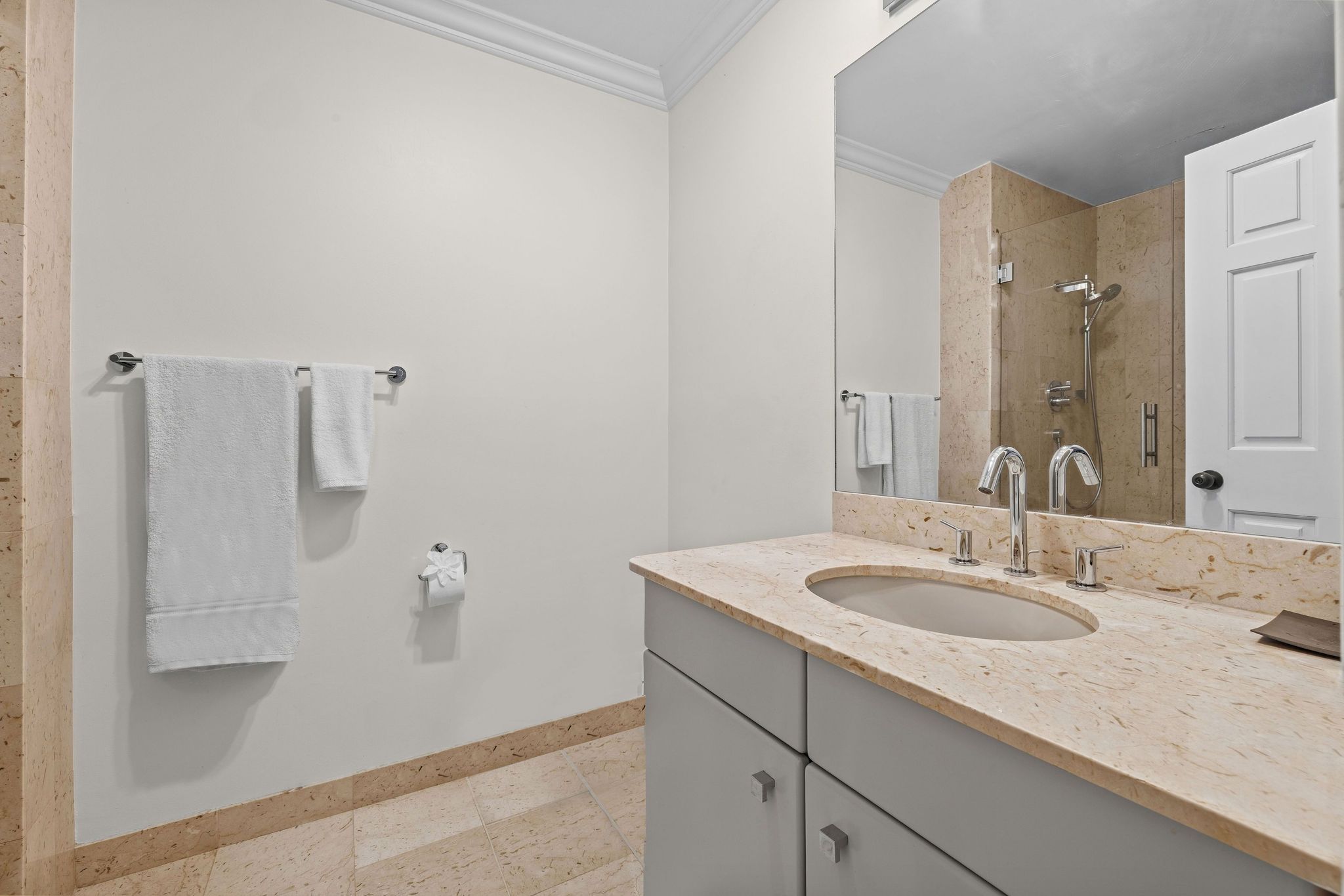  2432 Fisher Island Dr, Miami Beach, FL, 33109 - 物件實景