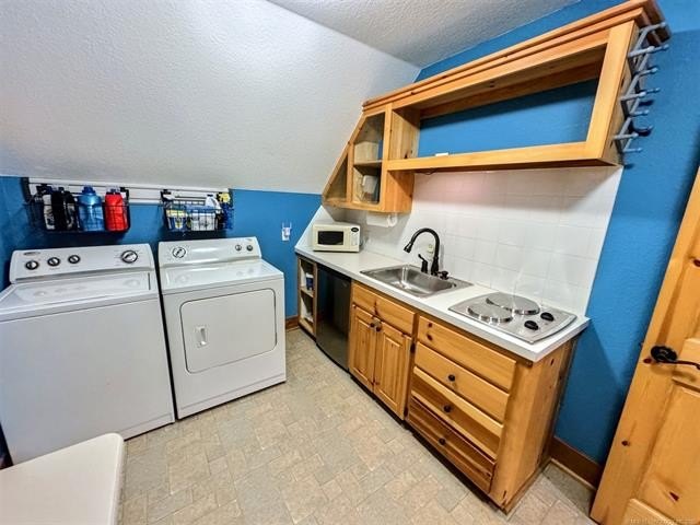 Cookson, Oklahoma, 74427, United States, 8 Bedrooms Bedrooms, ,10 BathroomsBathrooms,Residential,For Sale,1825365