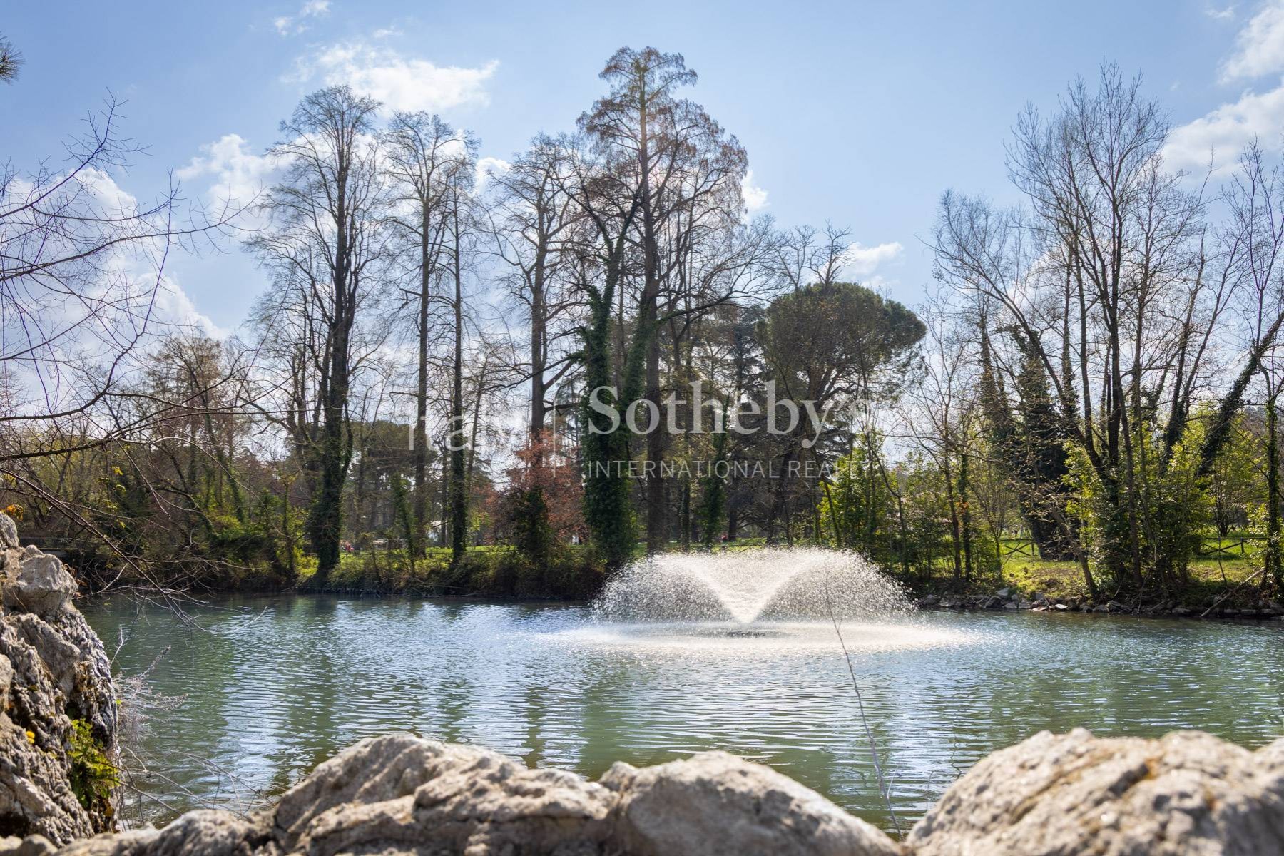 Elegant apartment a stone