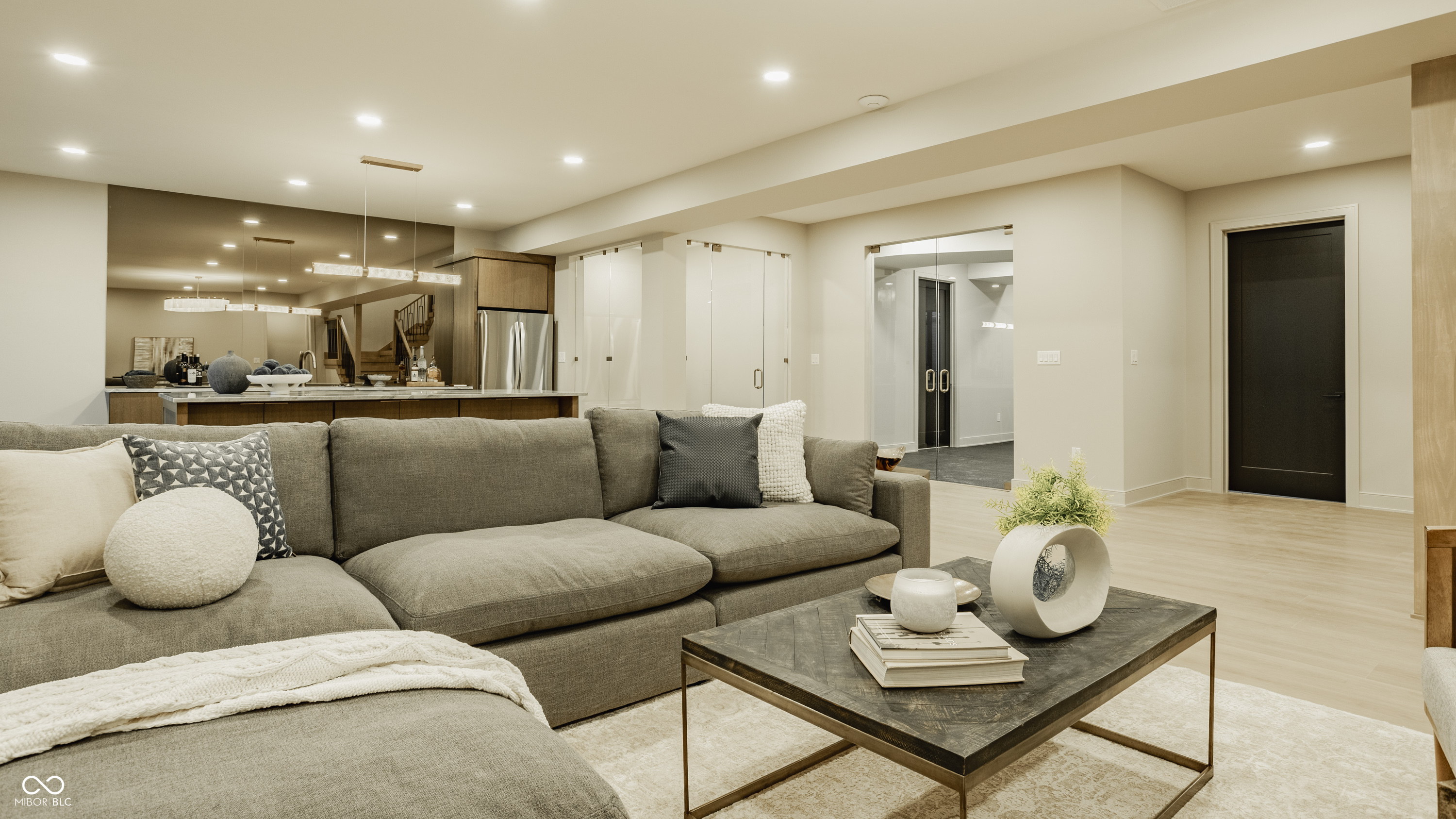 Bargersville, Indiana, 46106, United States, 5 Bedrooms Bedrooms, ,6 BathroomsBathrooms,Residential,For Sale,1977428