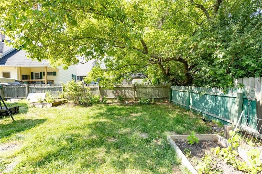 Lowell, Massachusetts, 01854, United States, 3 Bedrooms Bedrooms, ,2 BathroomsBathrooms,Residential,For Sale,1918371