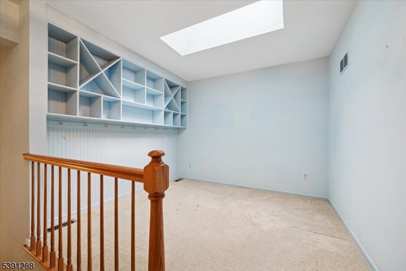 Bedminster Twp., New Jersey, 07921, United States, 2 Bedrooms Bedrooms, ,4 BathroomsBathrooms,Residential,For Sale,1988060