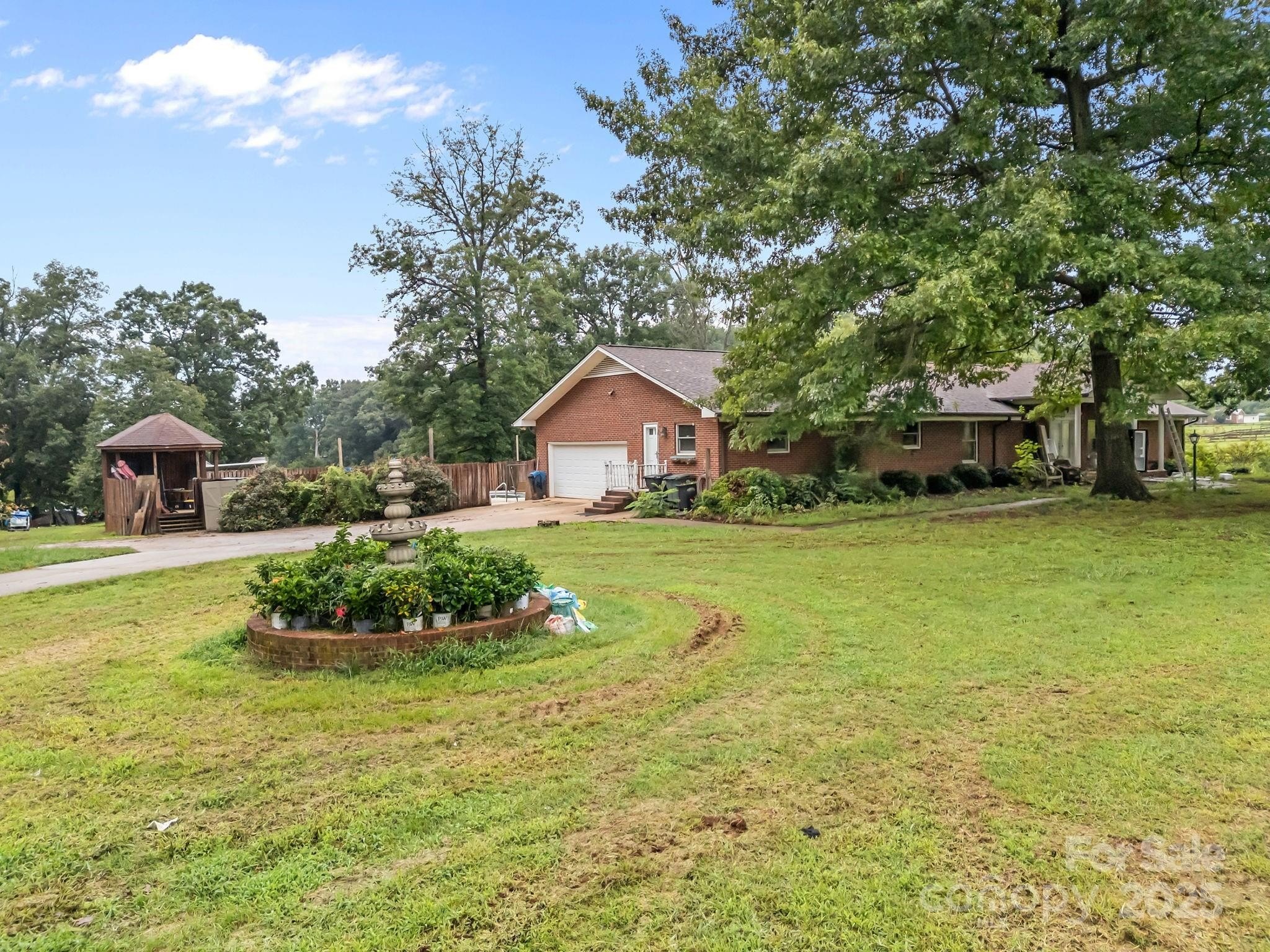 Cleveland, North Carolina, 27013, United States, 4 Bedrooms Bedrooms, ,4 BathroomsBathrooms,Residential,For Sale,1915342