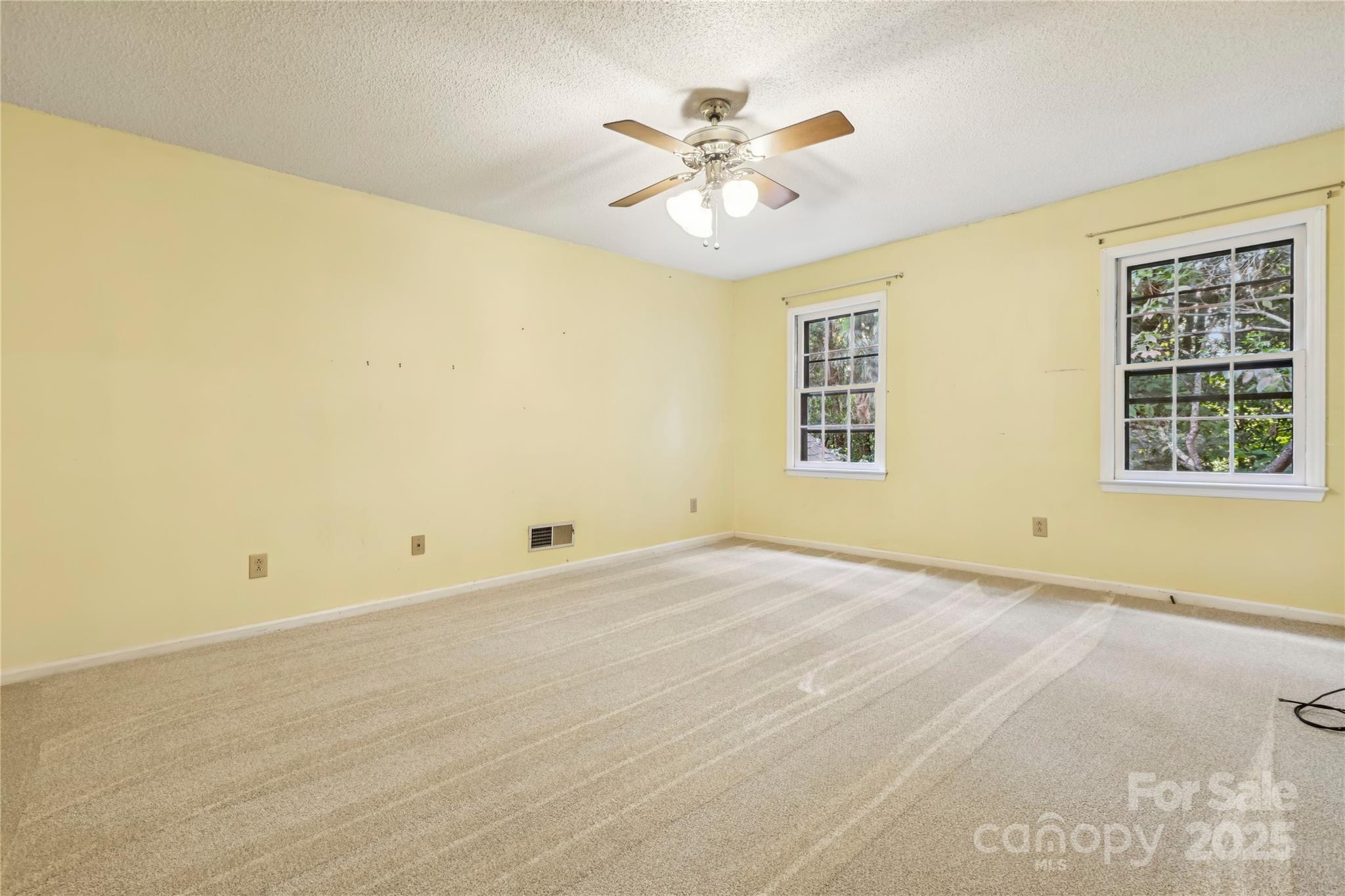 Matthews, North Carolina, 28105, United States, 4 Bedrooms Bedrooms, ,3 BathroomsBathrooms,Residential,For Sale,1938548